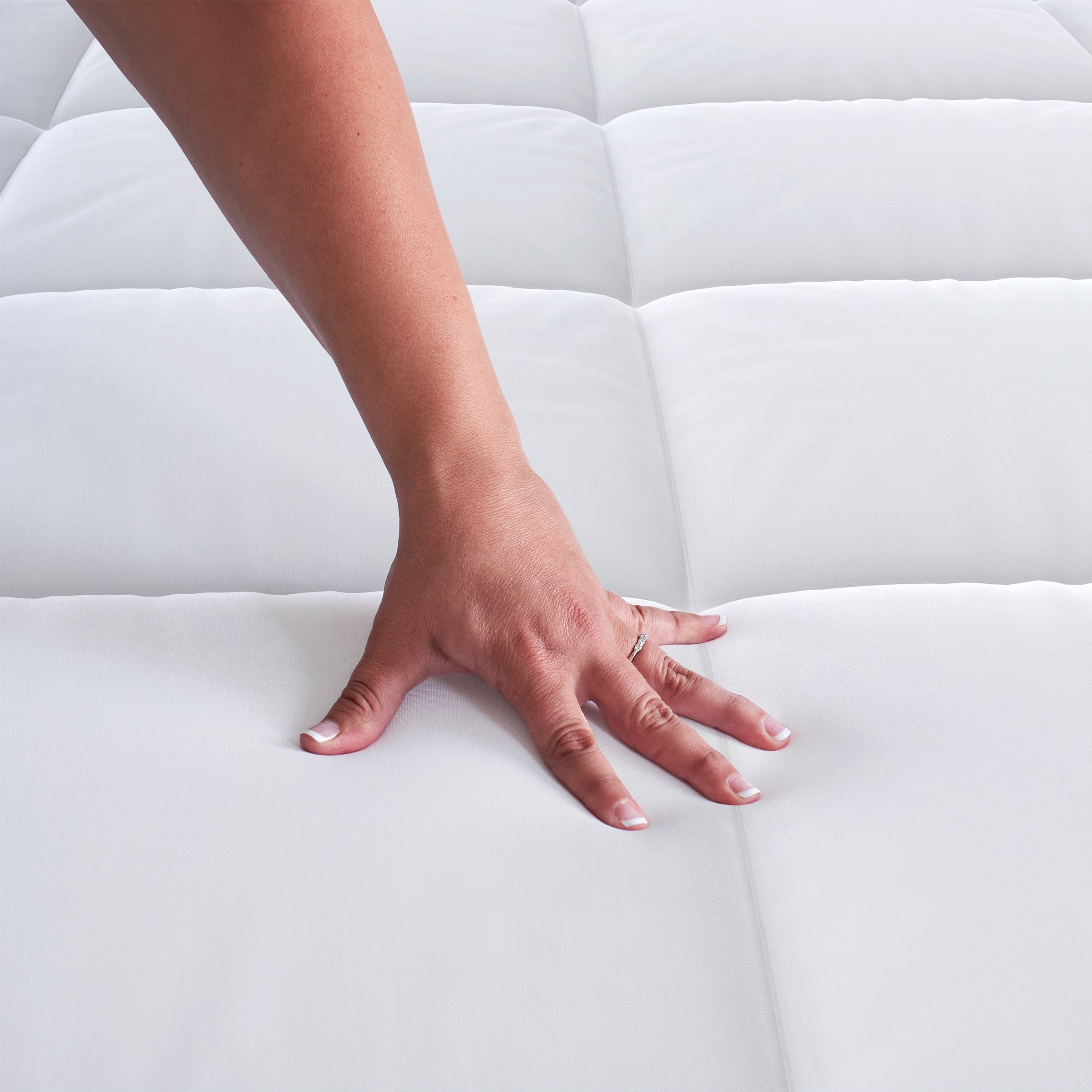 Sealy Sterling Collection Huggable Mattress Pad