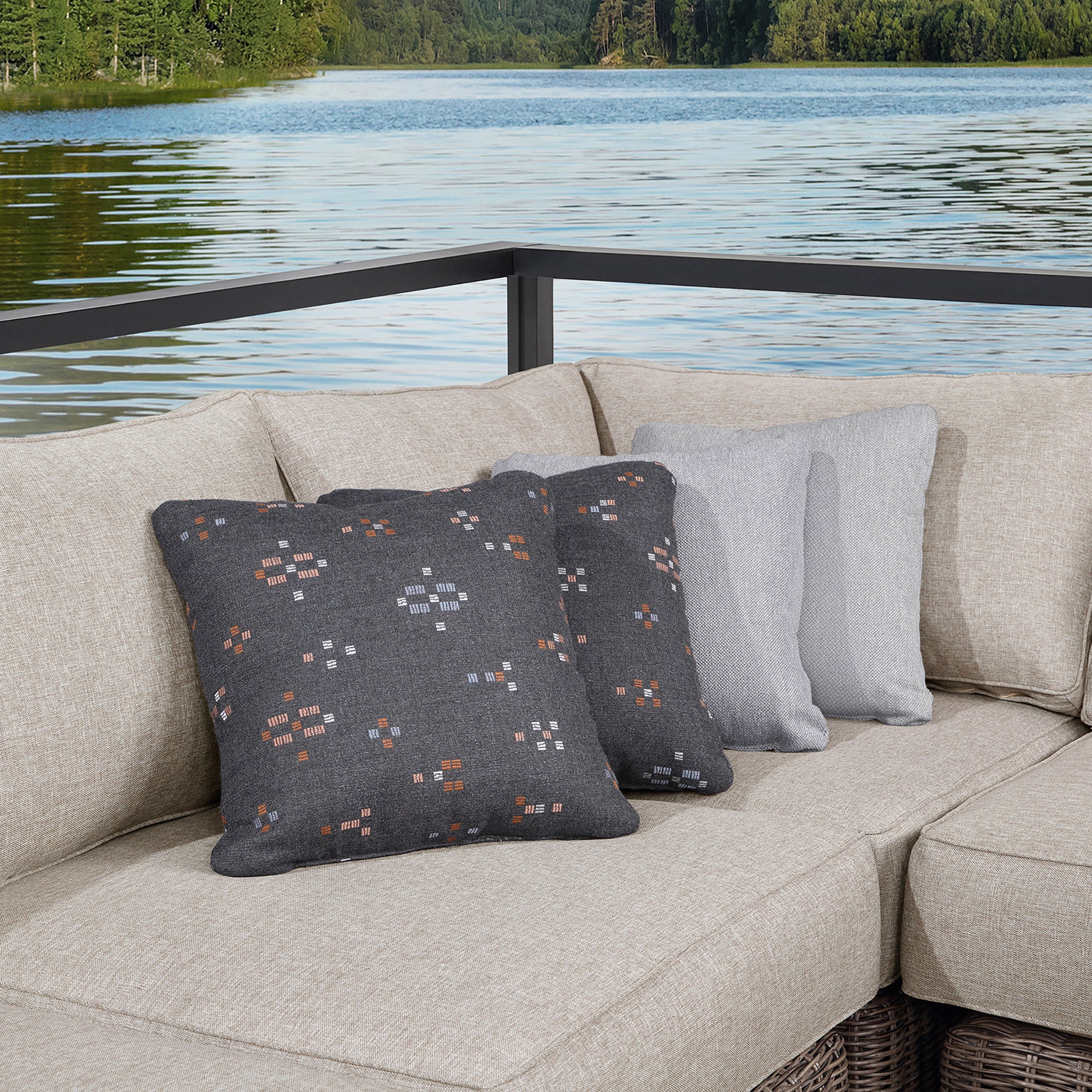 Maya 5-piece Outdoor Patio Sectional Set