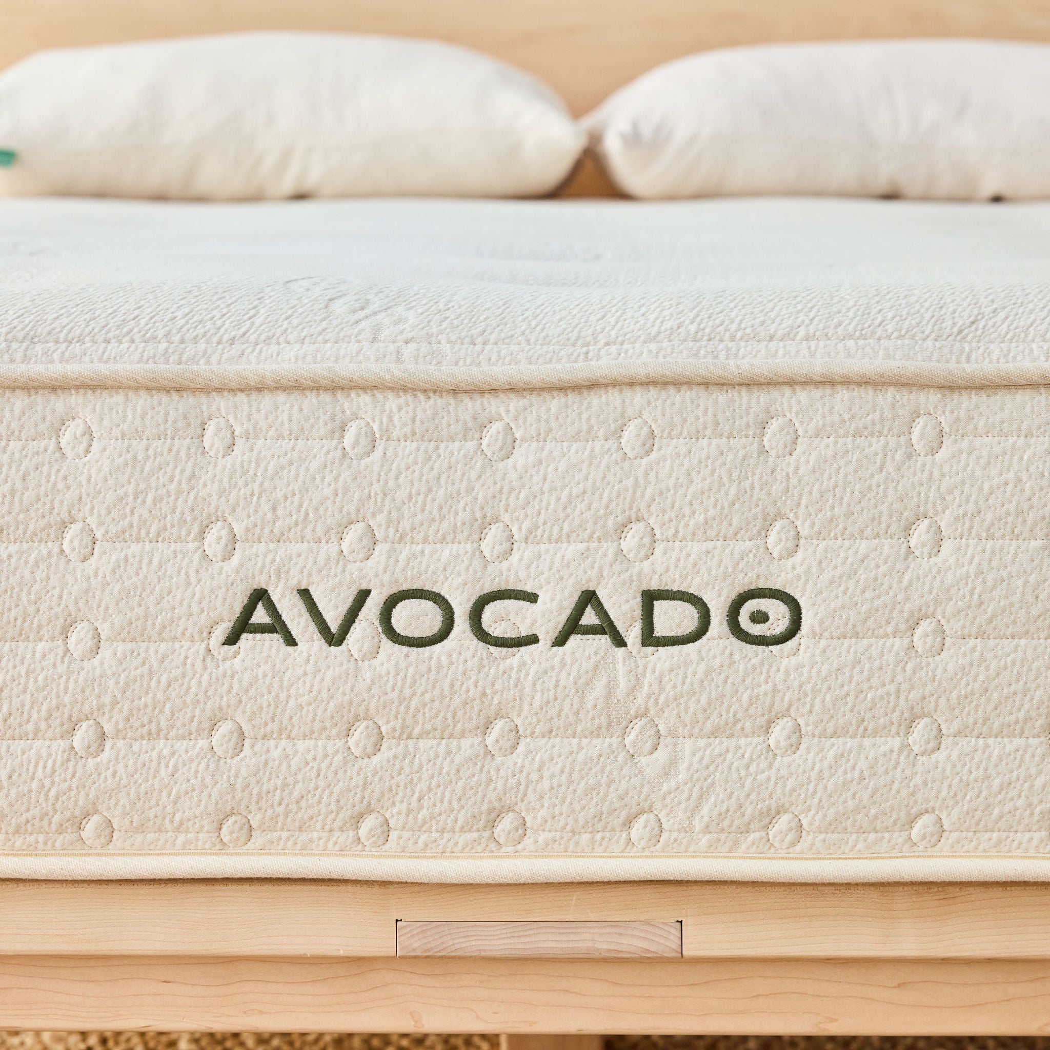 Avocado Organic 11" Medium Hybrid Mattress