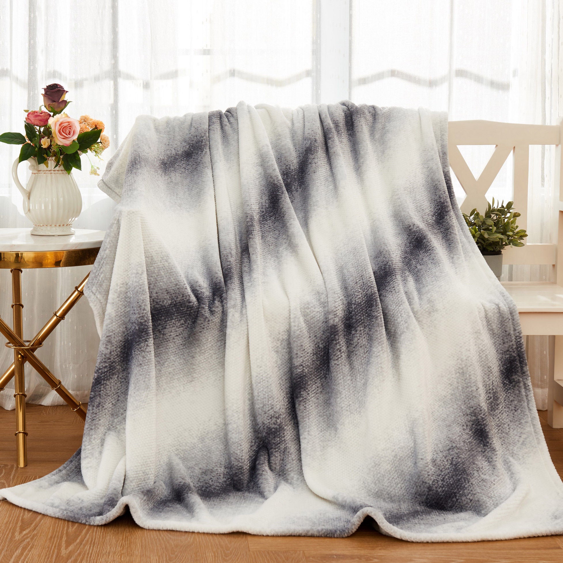 Mon Chateau Ombre Textured Throw, 2-pack