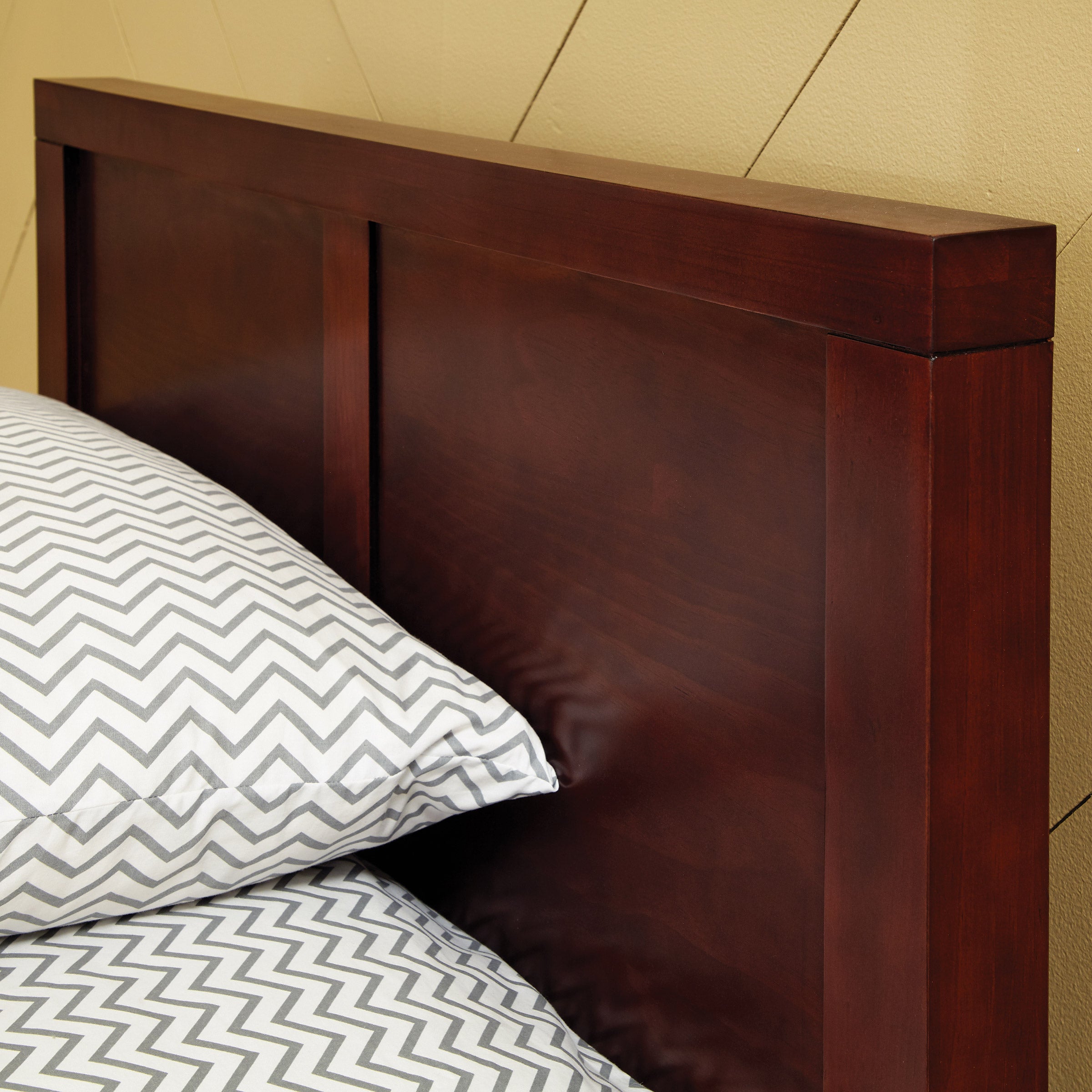 Modeno Twin Bedroom Collection