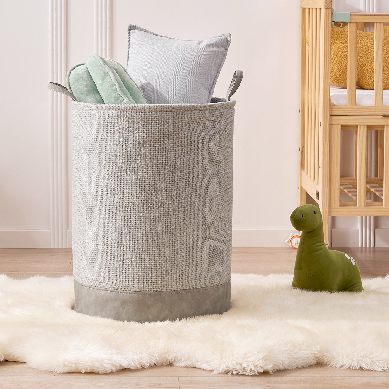 Baum Chelsea Laundry Hamper