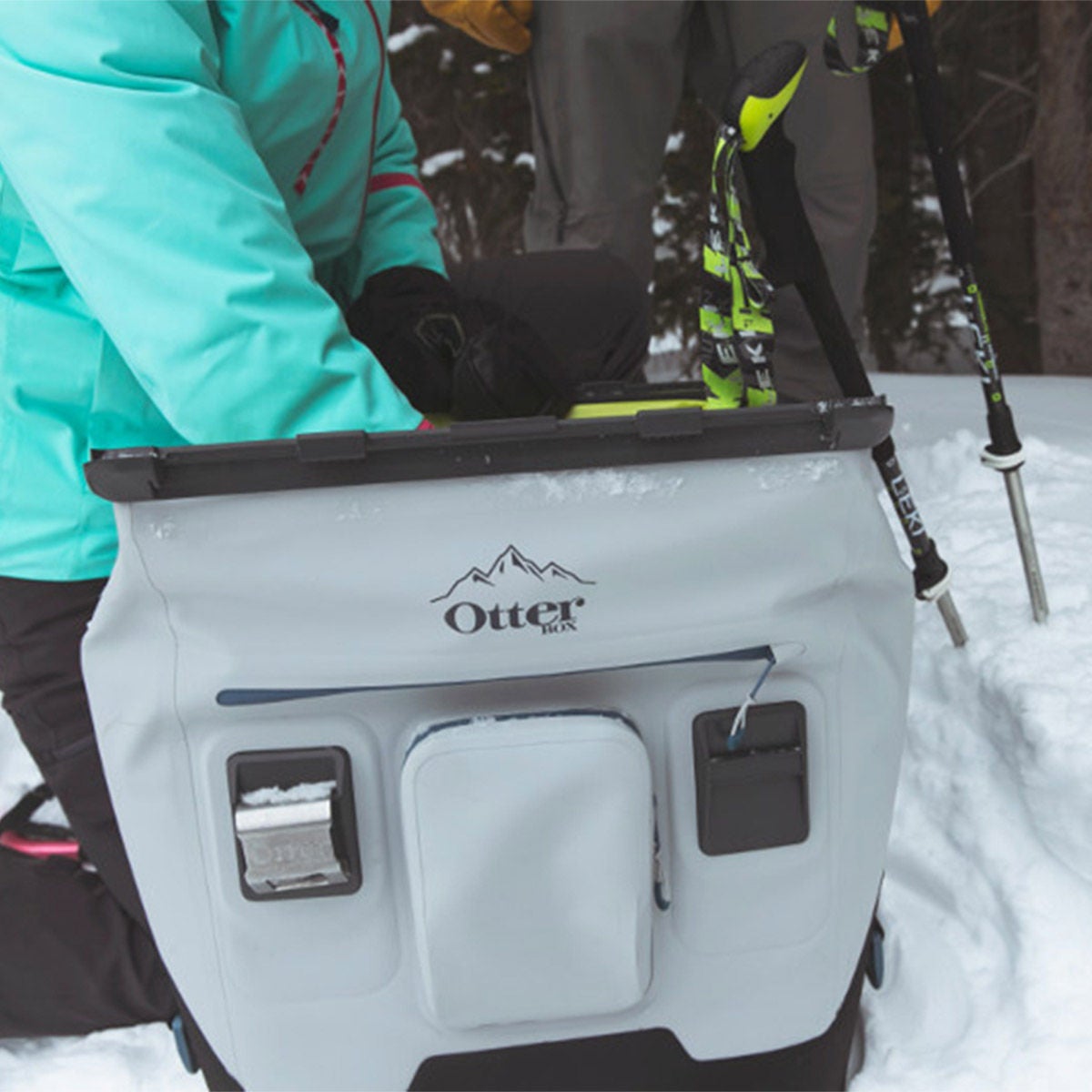 OtterBox Trooper 30-quart Cooler Bundle