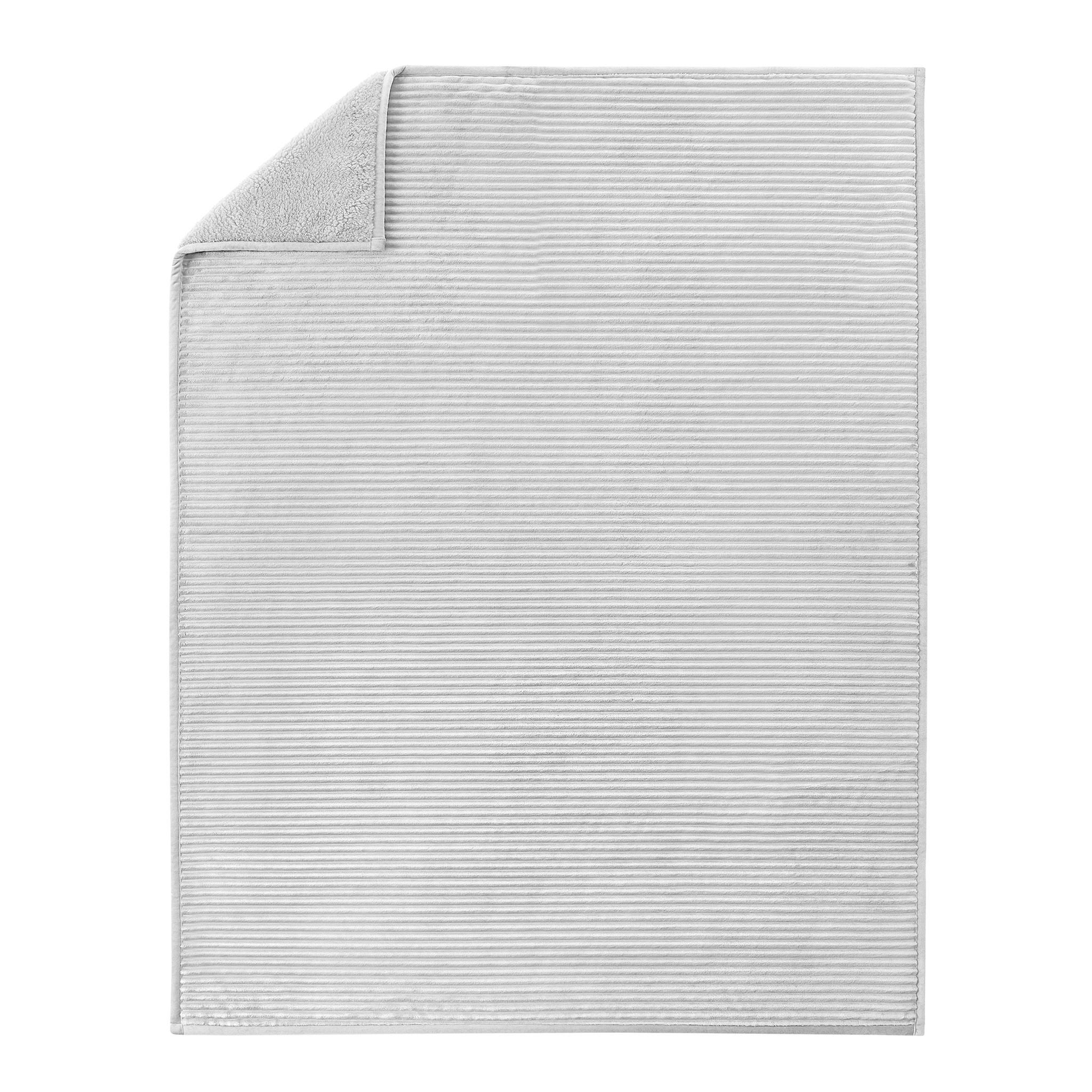 Tiana Throw