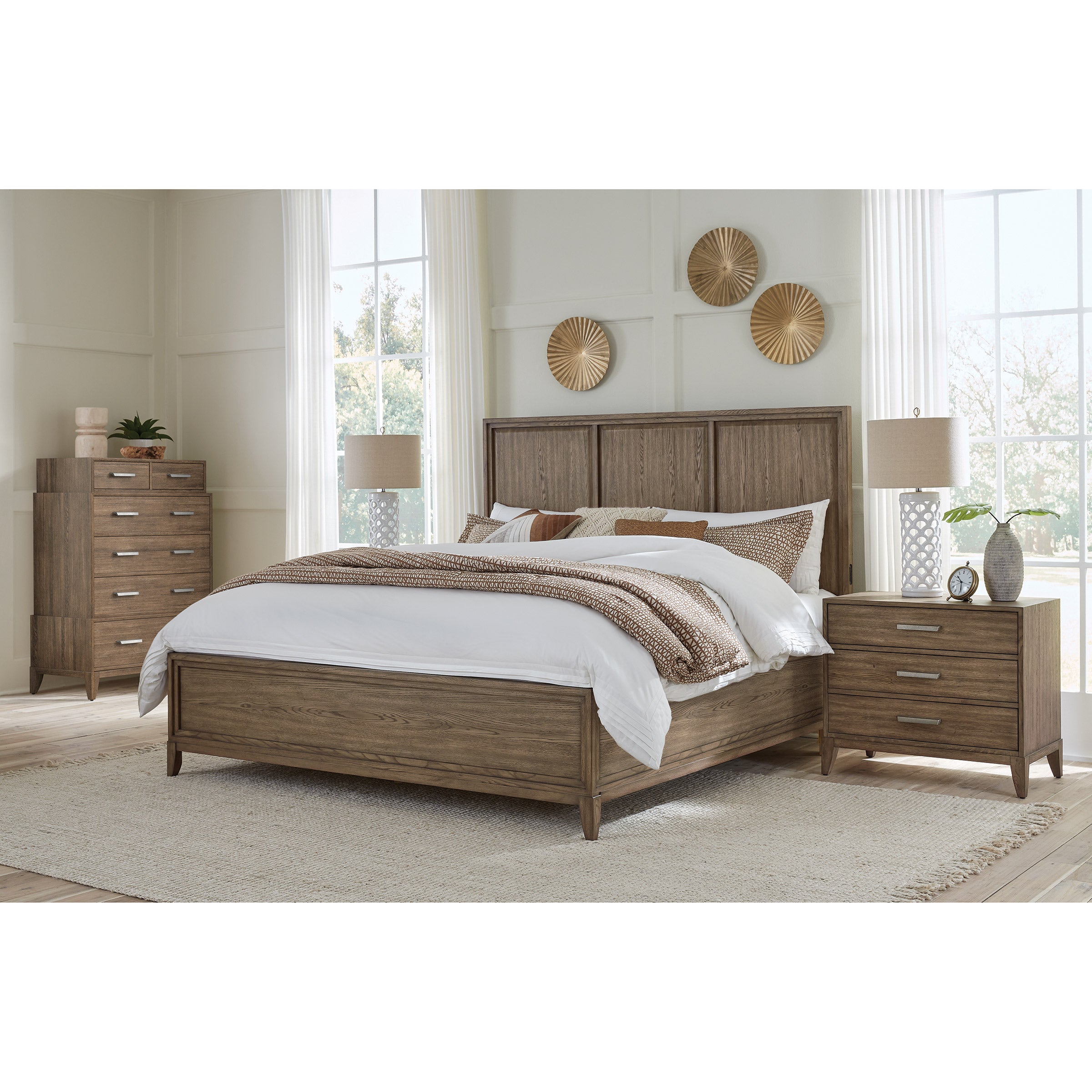 Huntlee 4-piece Cal-King Bedroom Set