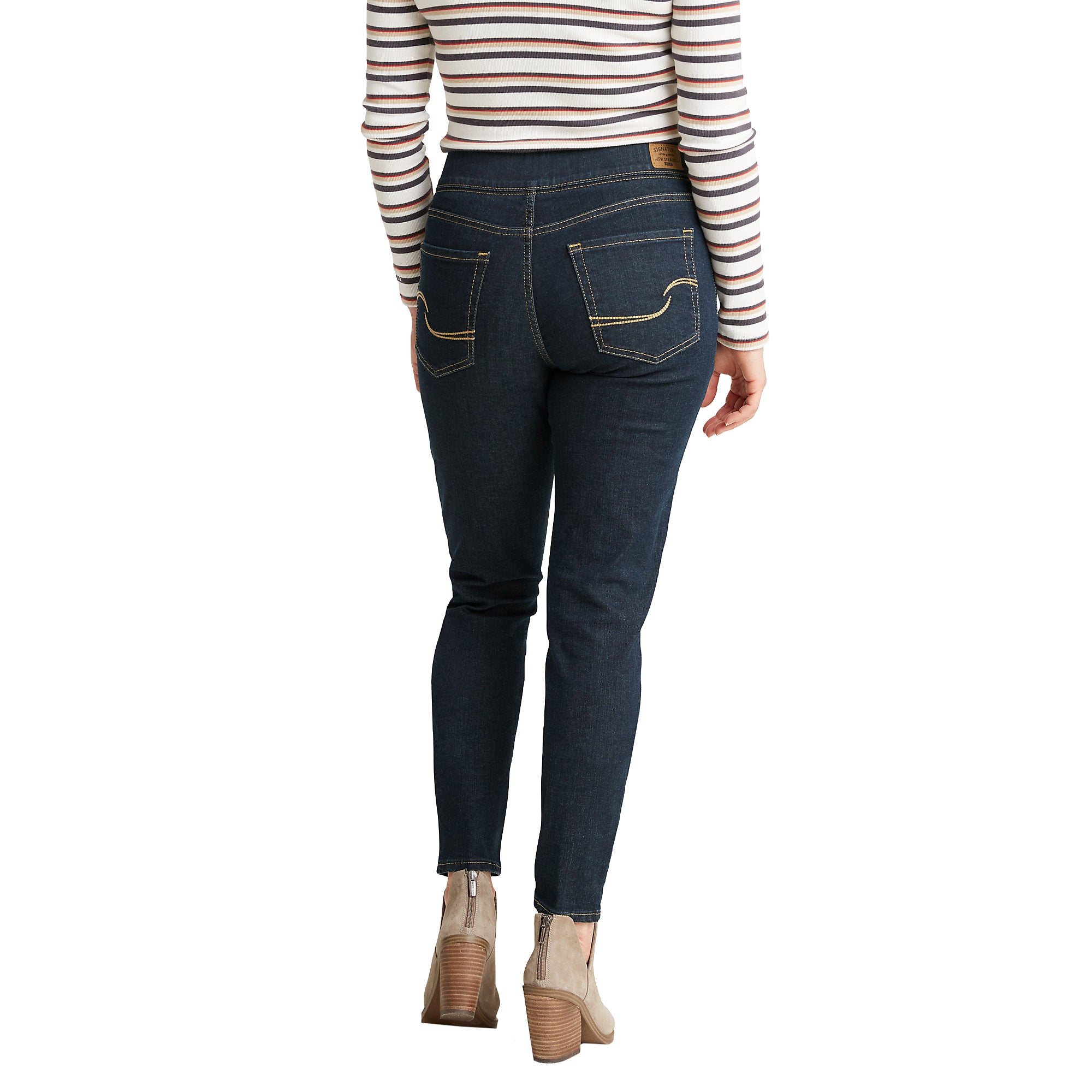 Levi's Signature Gold Ladies' Pull-on Jean