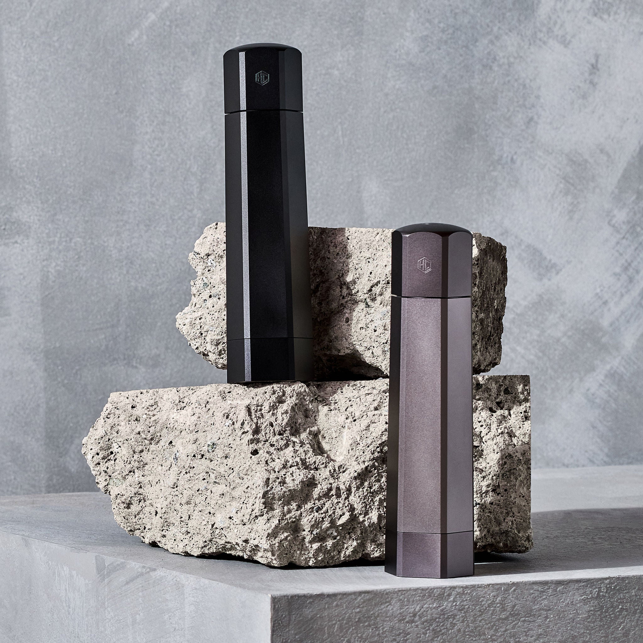 Hexclad HexMills Salt and Pepper Grinder Set