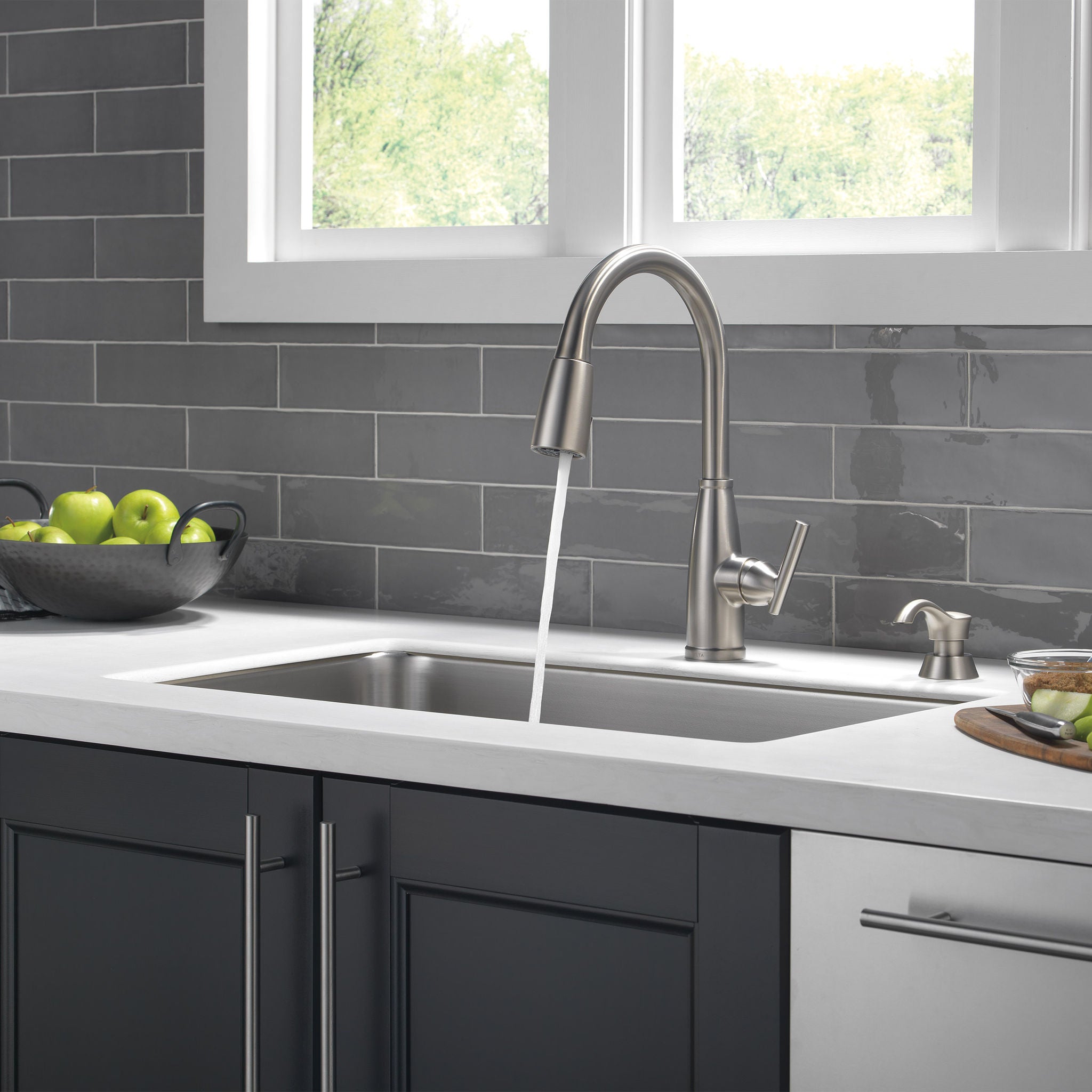 Delta Varos Pull-down Kitchen Faucet