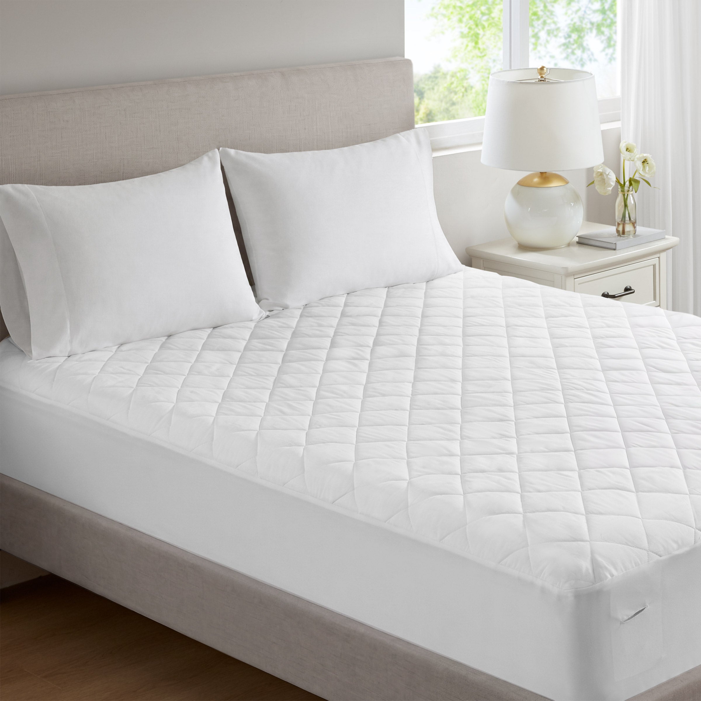 Beautyrest Black 2.3cm or .9" Waterproof Heated Mattress Pad with Programmable Remote