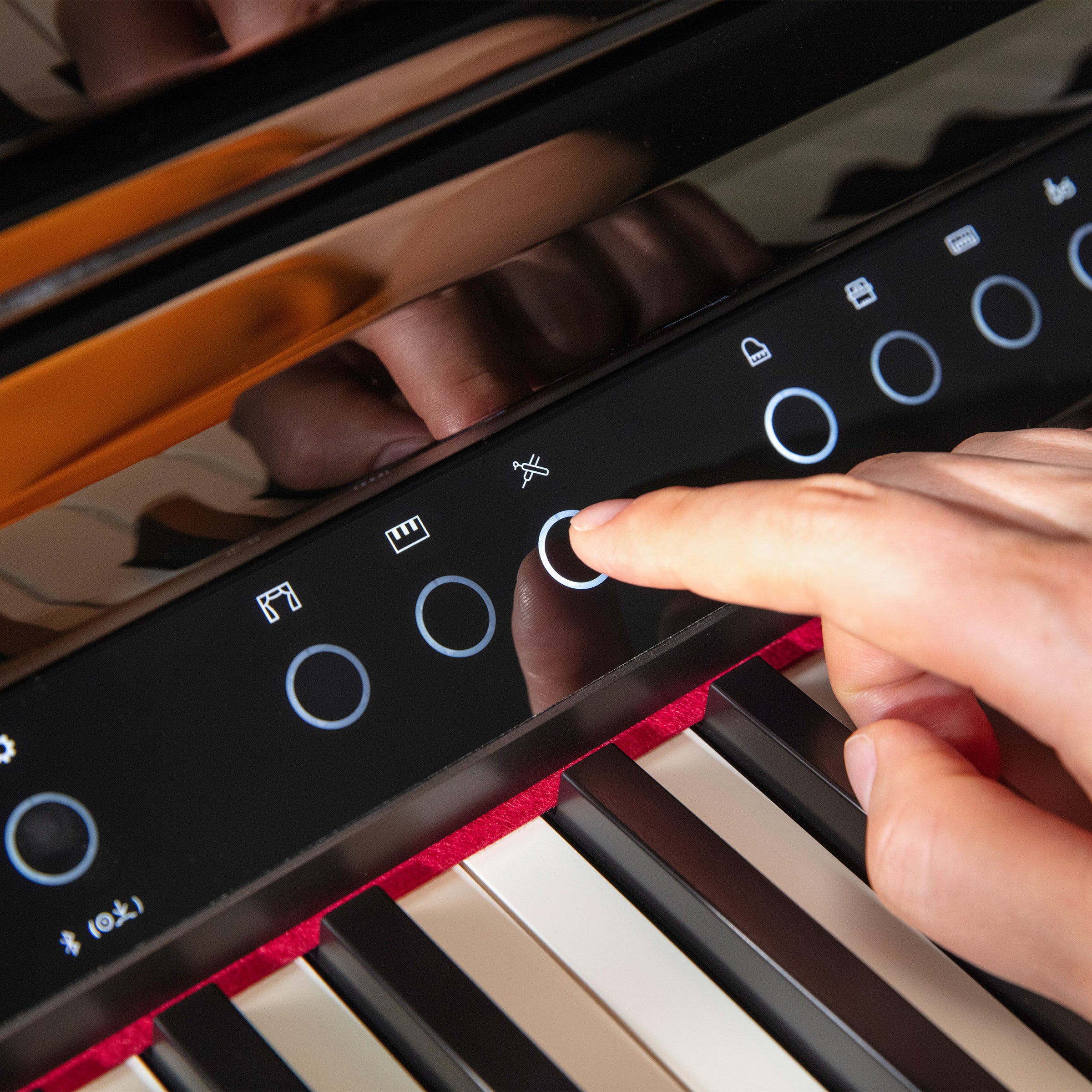 Roland CG-2 Digital Grand Piano Bundle