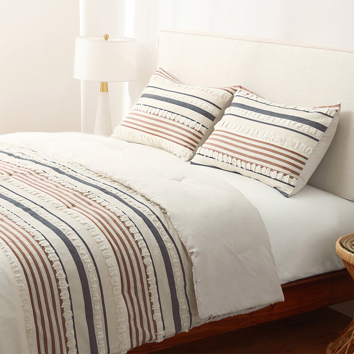 Jasmine Tufted Jacquard 3-piece Comforter Set