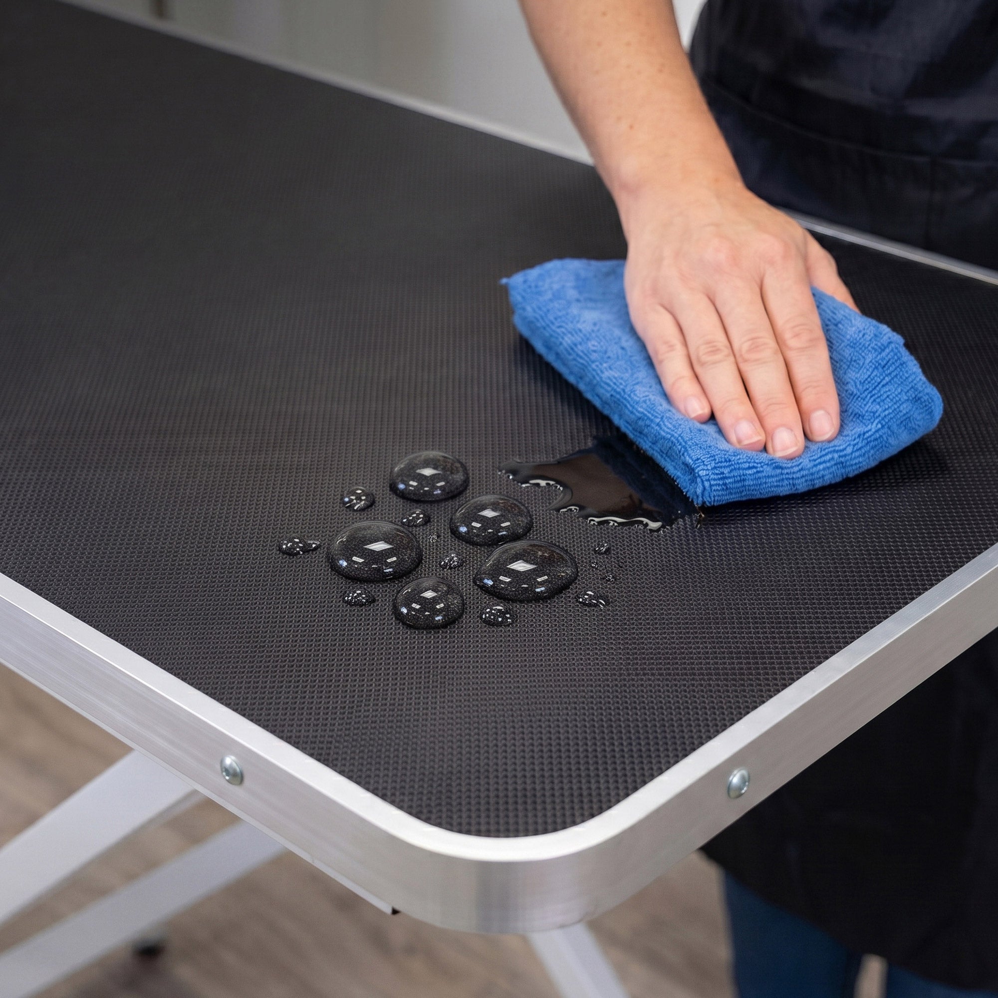 ApexDesk Foldable Pet Grooming Table