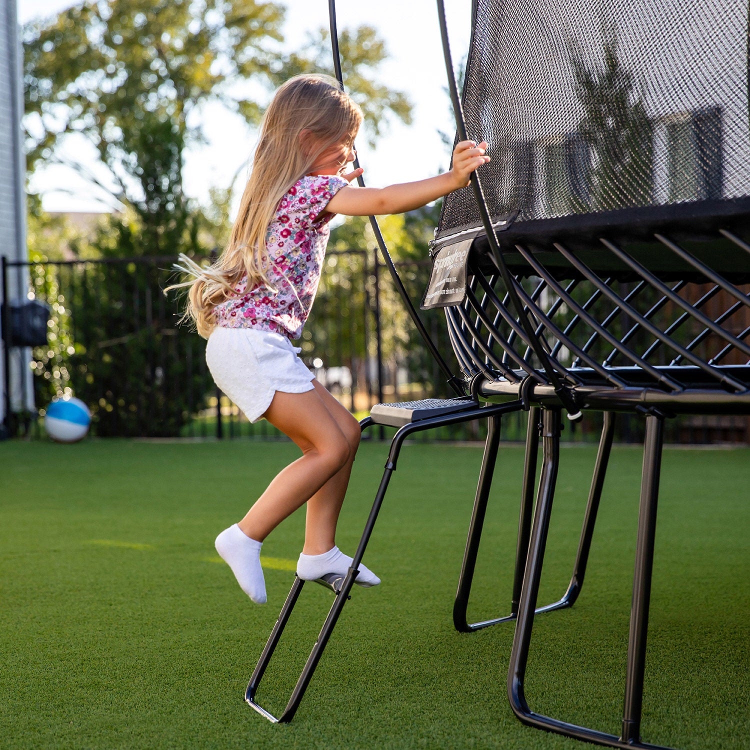 Springfree All Black 13' Jumbo Round Trampoline