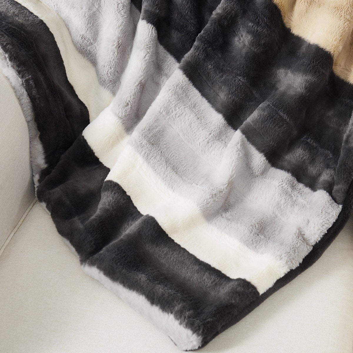 Brooklyn Loom Rugby Stripe Throw
