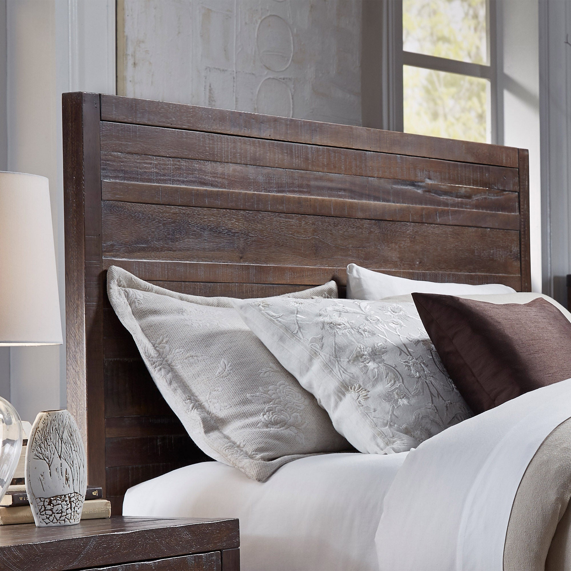 Torsten Queen Bedroom Collection in Brown