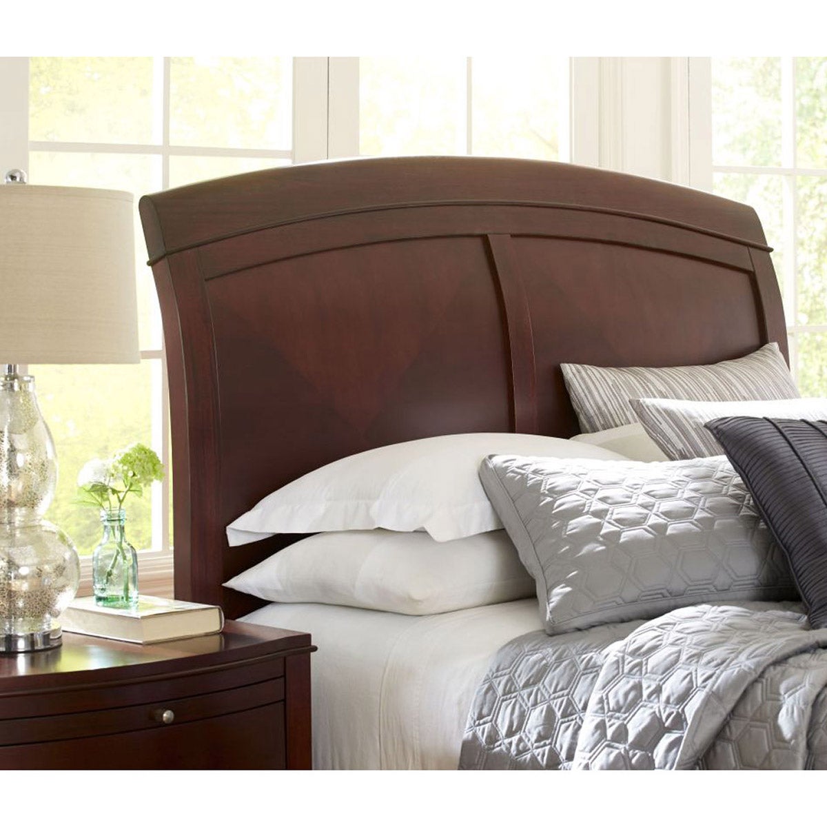Laramonne Queen Bedroom Collection
