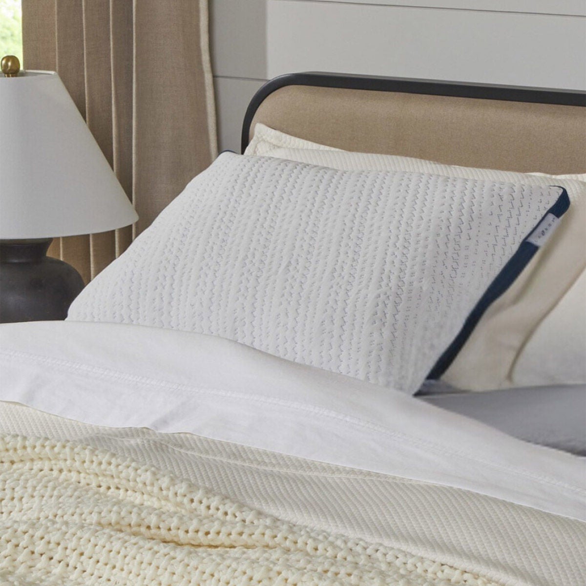 La-Z-Boy Serene Foam Hybrid Pillow