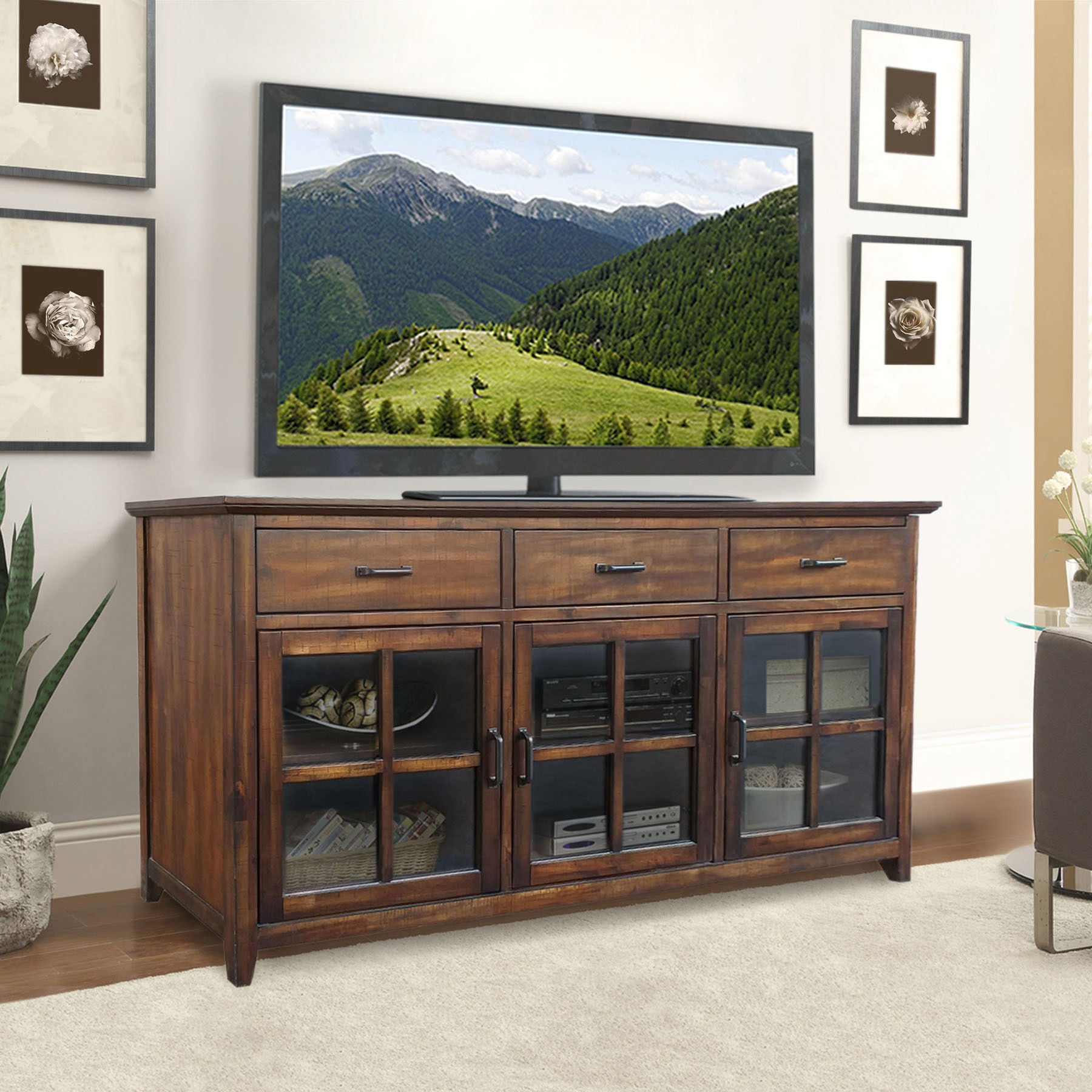Nicholas Media Console