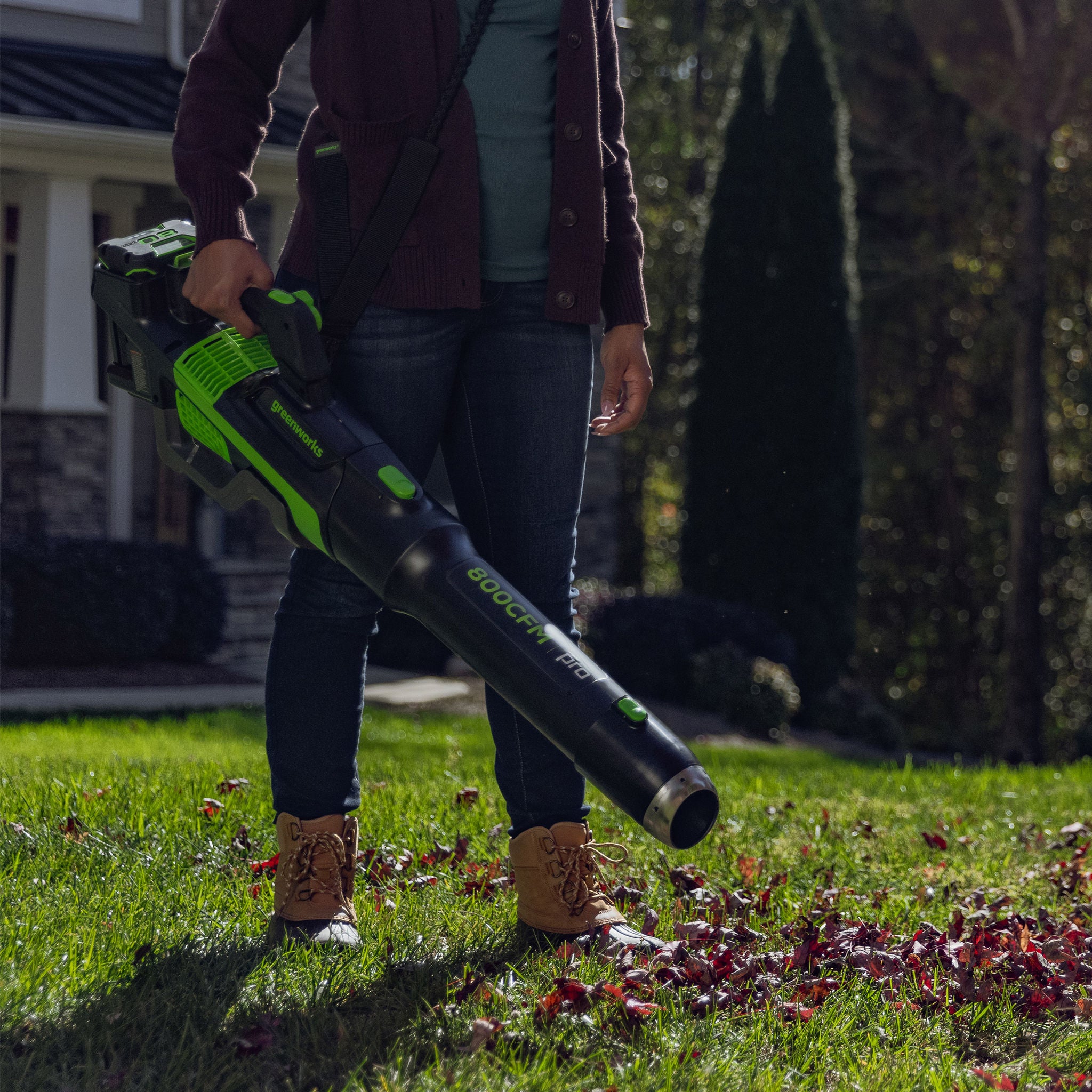 Greenworks 80V 800CFM Brushless Leaf Blower with 4Ah Battery & Charger