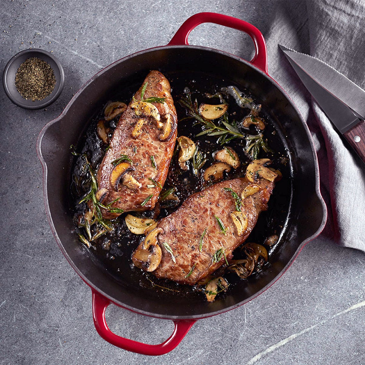 Fontignac 11-inch Round Cast Iron Fry Pan