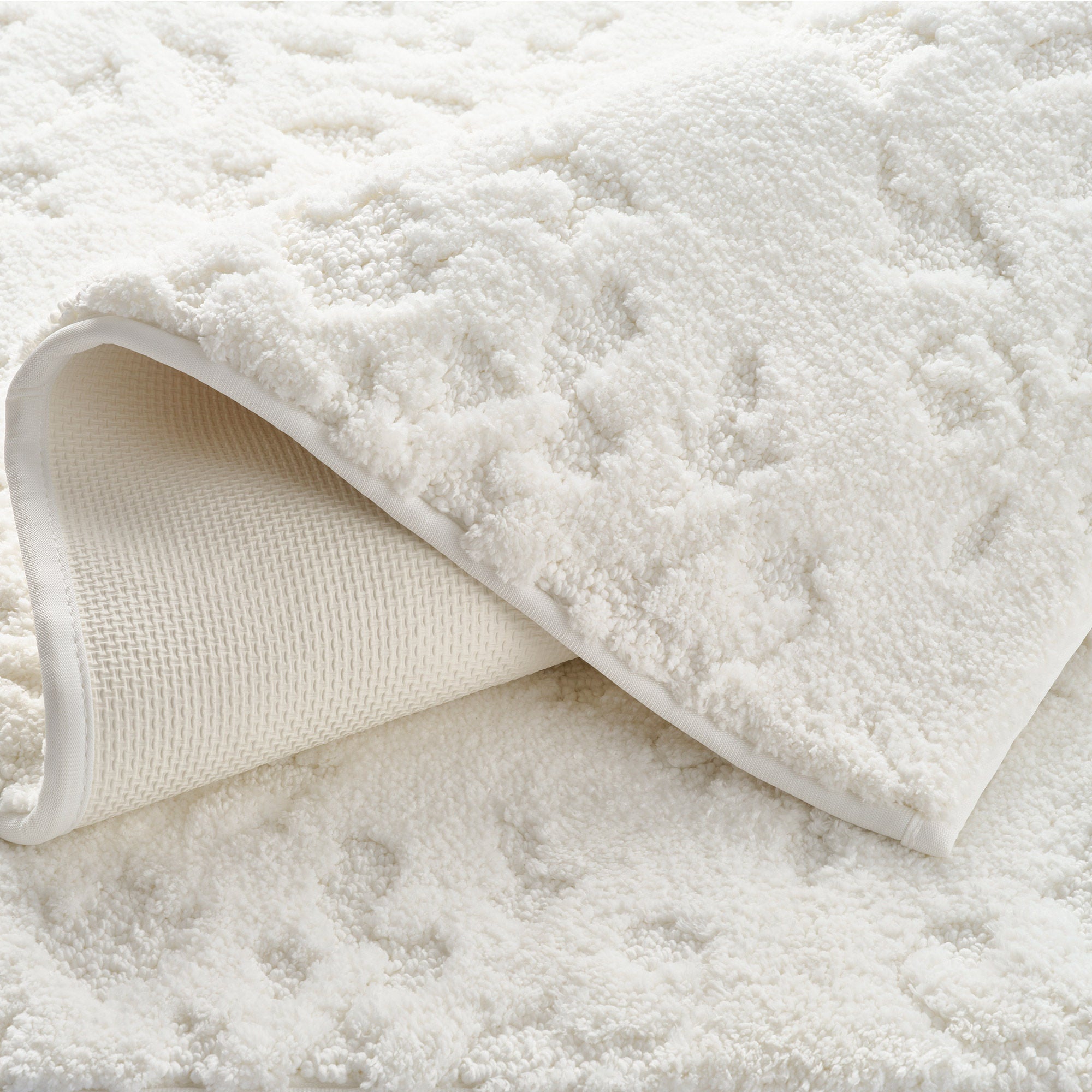 Charisma Drylon Medallion Bath Rugs, 2-pack