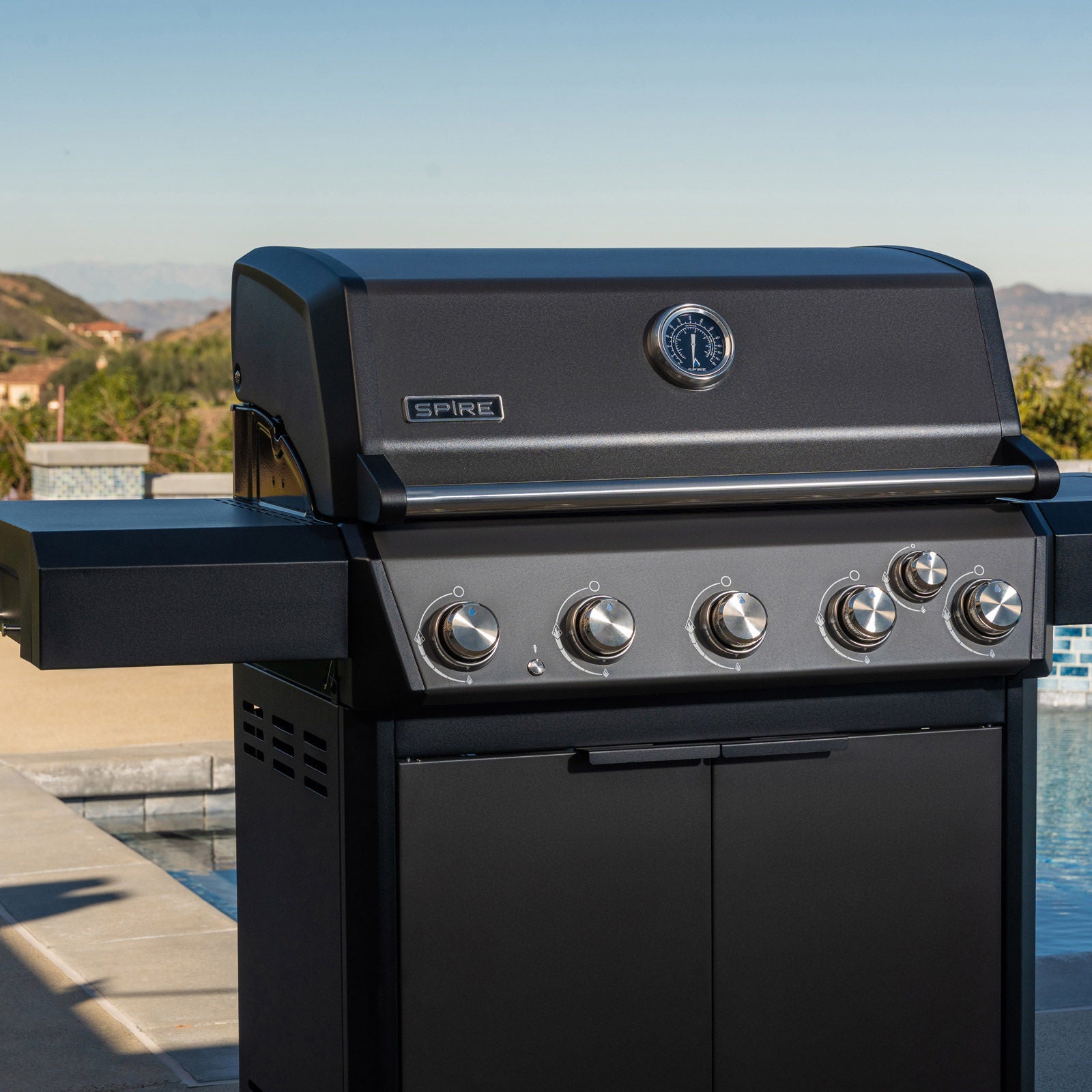 SPIRE 550X 6 Burner Gas Grill