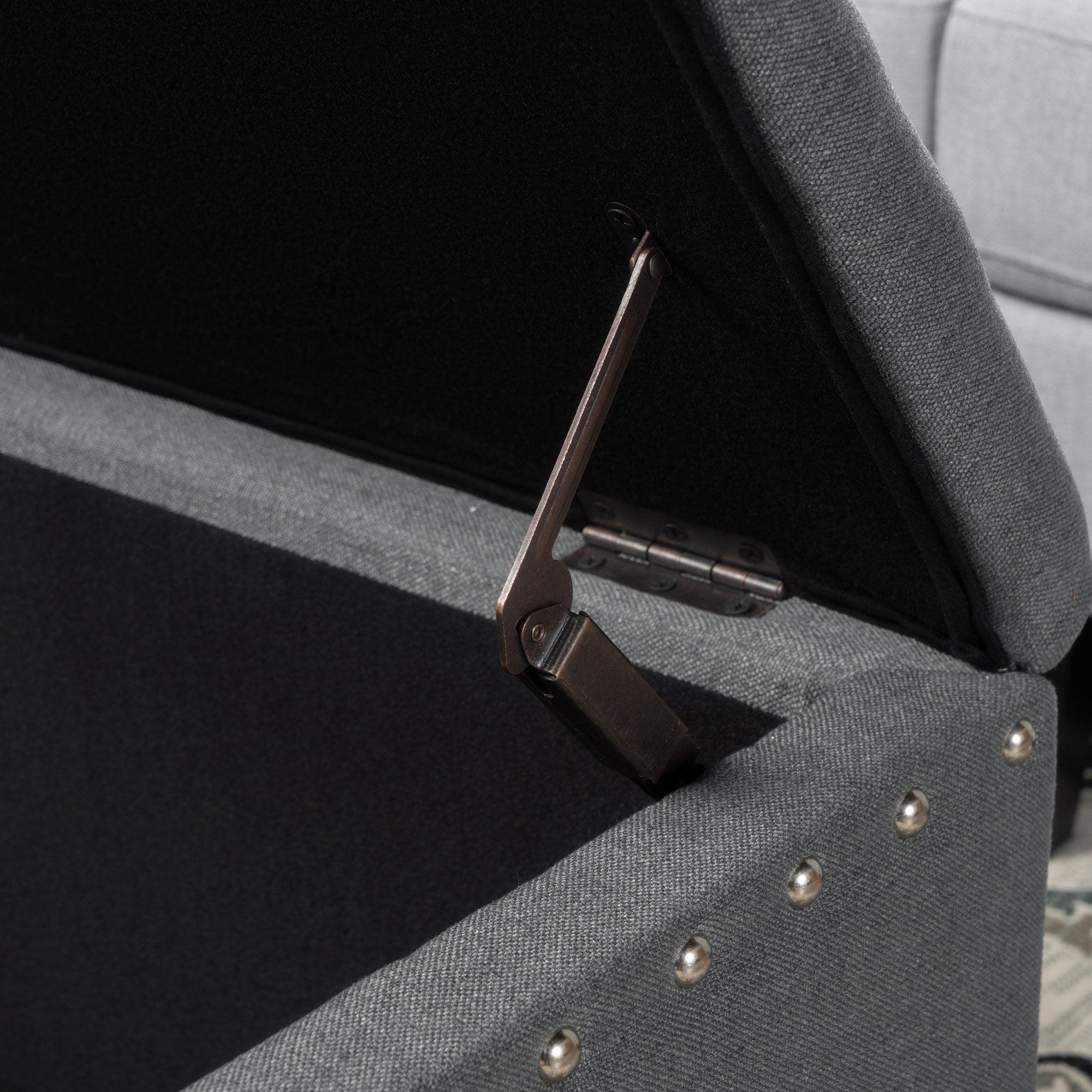 Iris Storage Bench