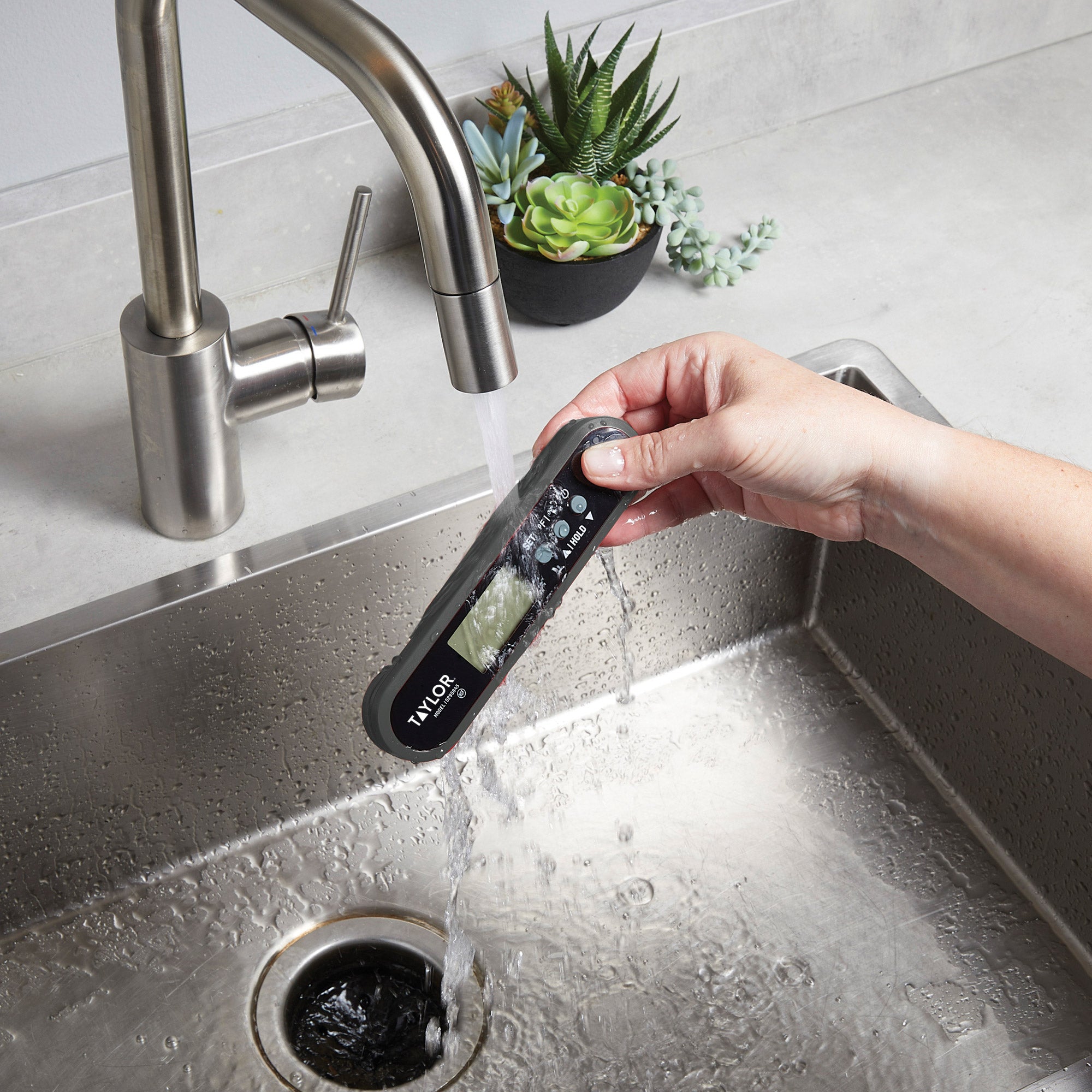 Taylor 2-piece Digital Thermometer Set
