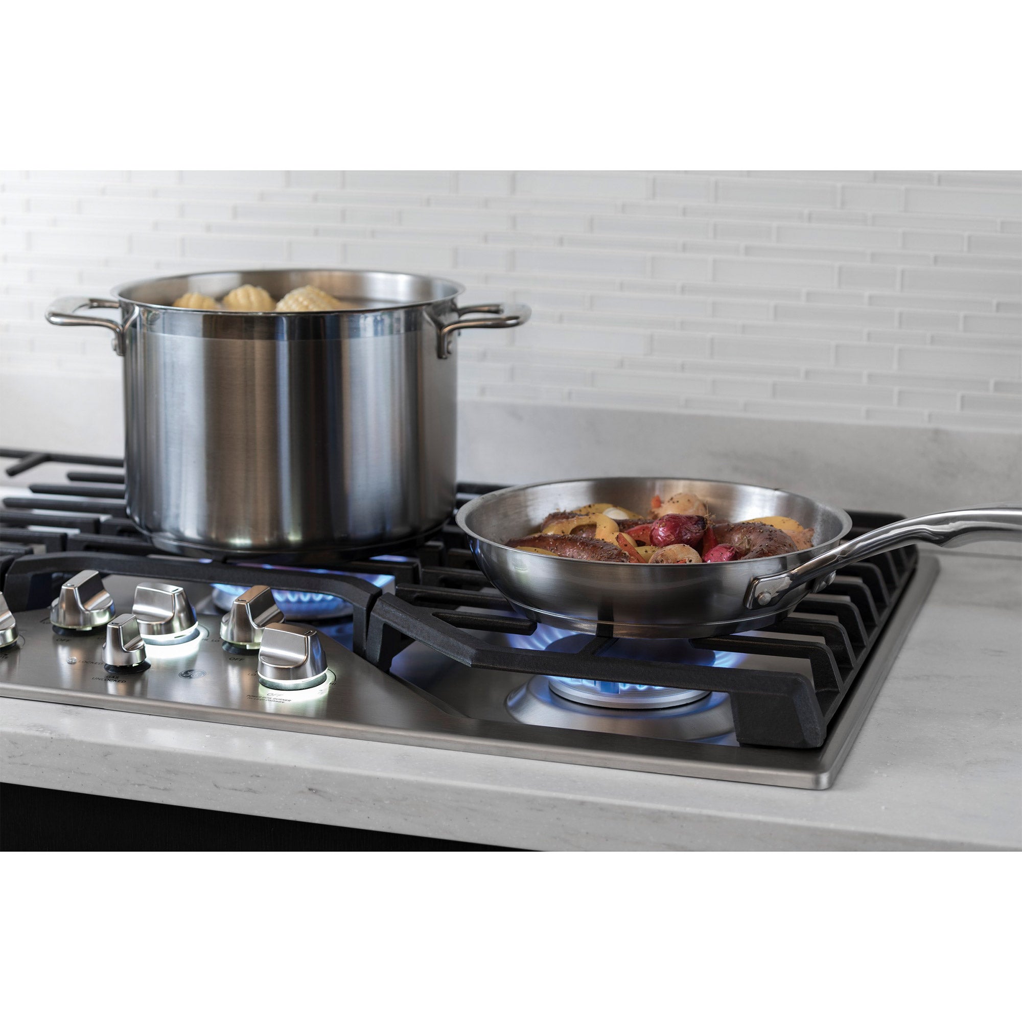 GE Profile 36" GAS Cooktop with 5 Burners, Power Boil, LED Backlit Knobs