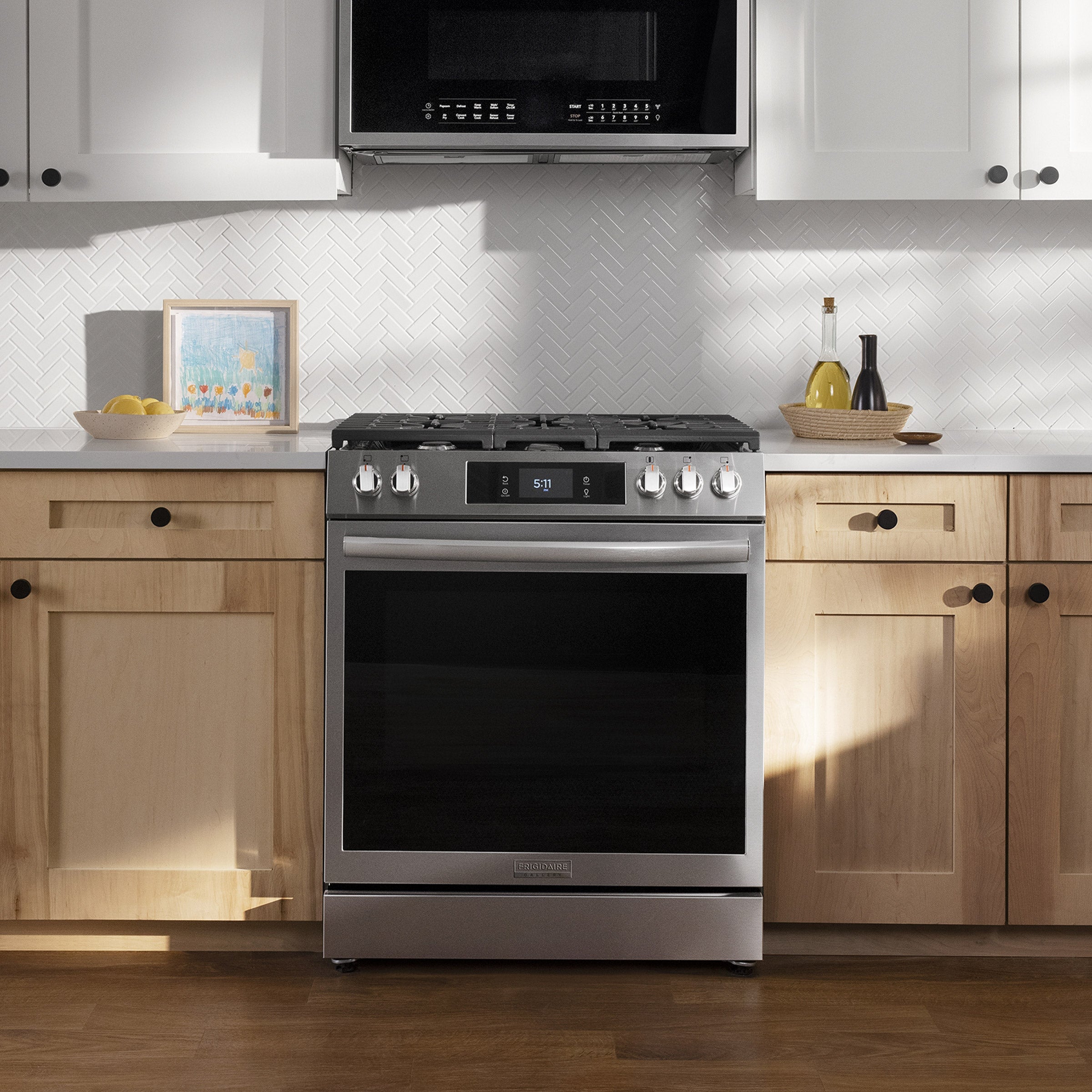 Frigidaire Gallery 30" 6 cu. ft. Gas Range with 15+ Ways To Cook