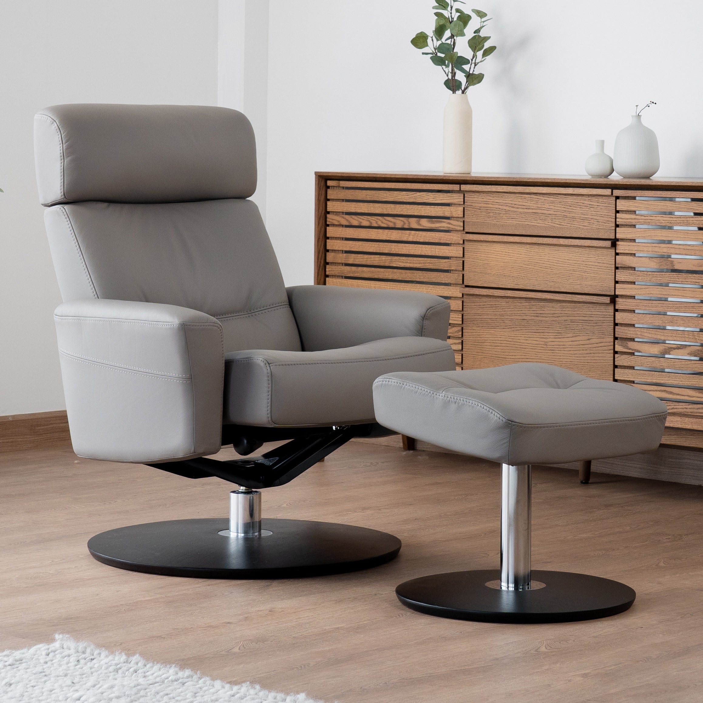 Neo Leather Recliner with Ottoman
