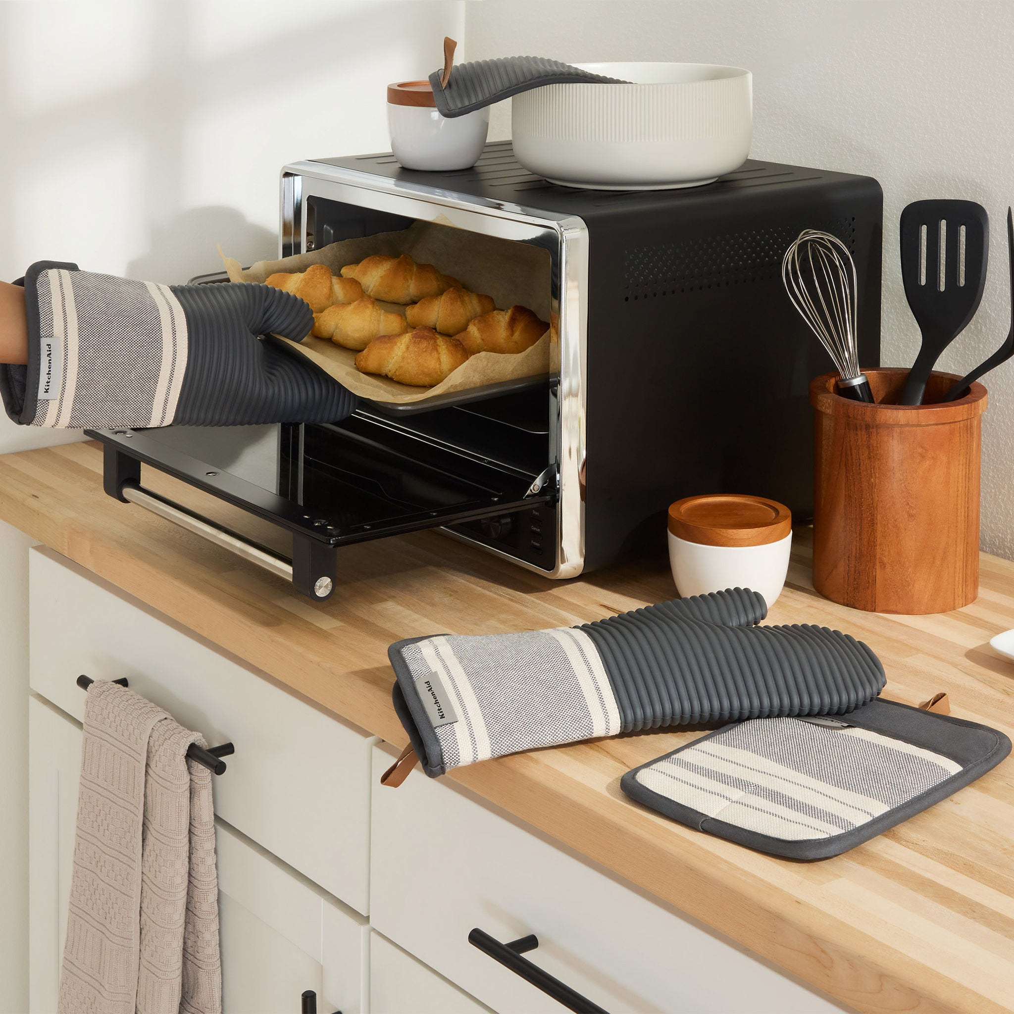 KitchenAid Kitchen Mitt Set, 4-pack