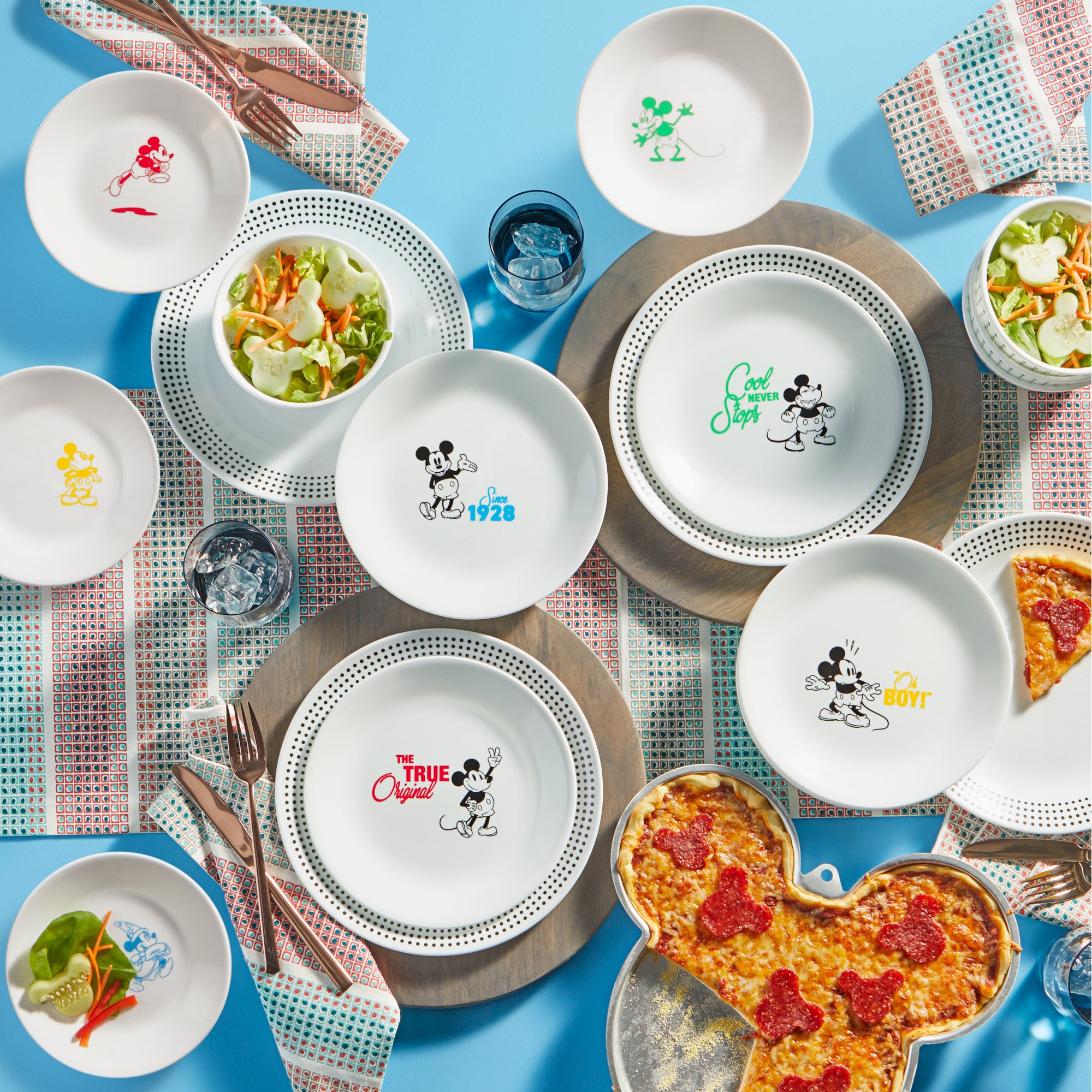 Corelle 16-piece Dinner Set, Mickey Mouse