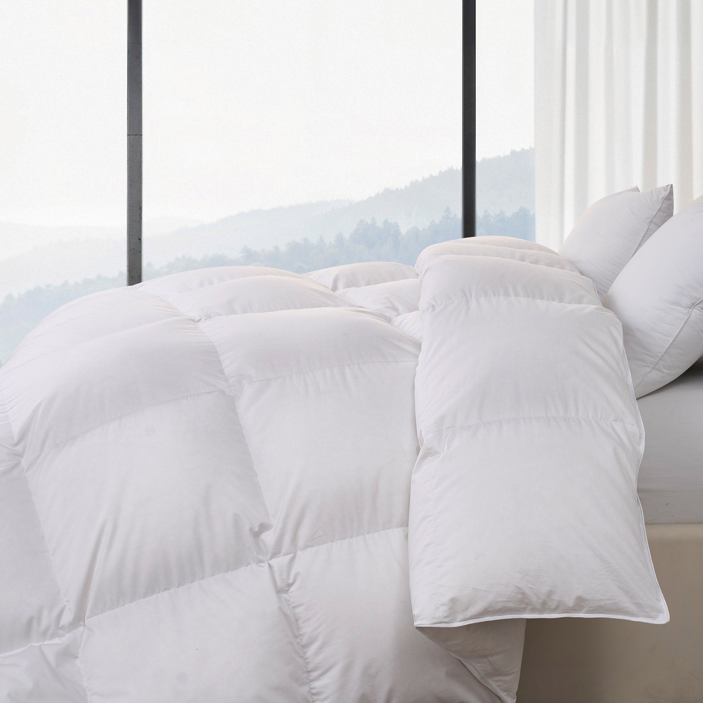 White Peak White Goose Down Comforter
