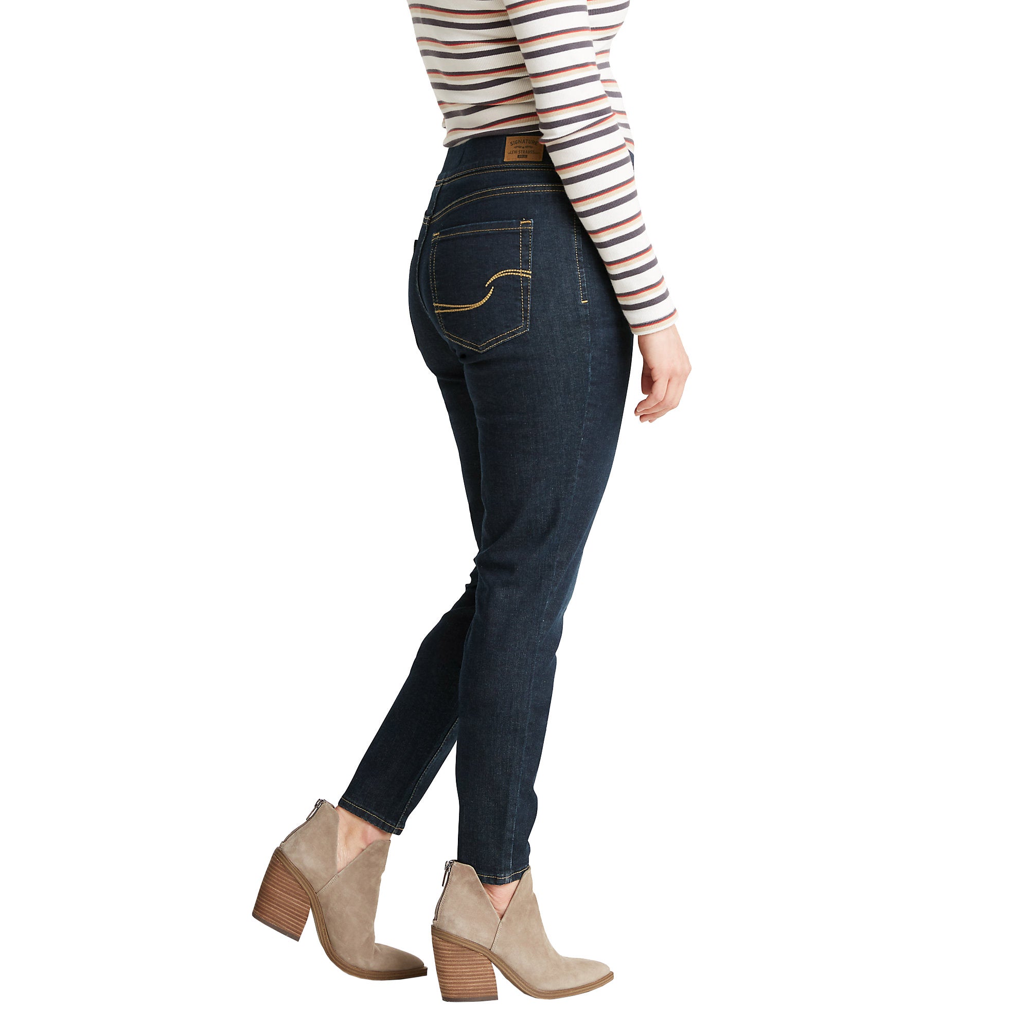 Levi's Signature Gold Ladies' Pull-on Jean