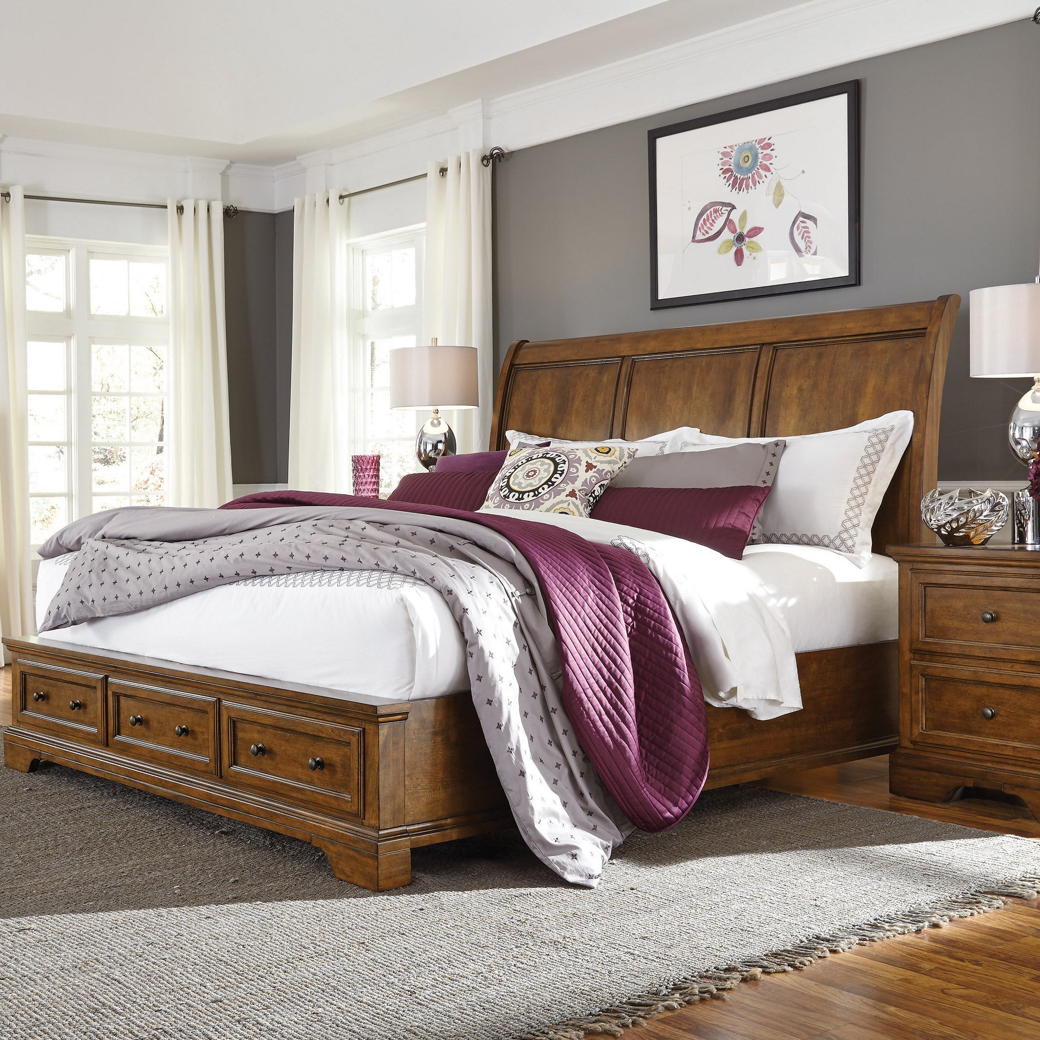 Universal Broadmoore Queen Storage Bed