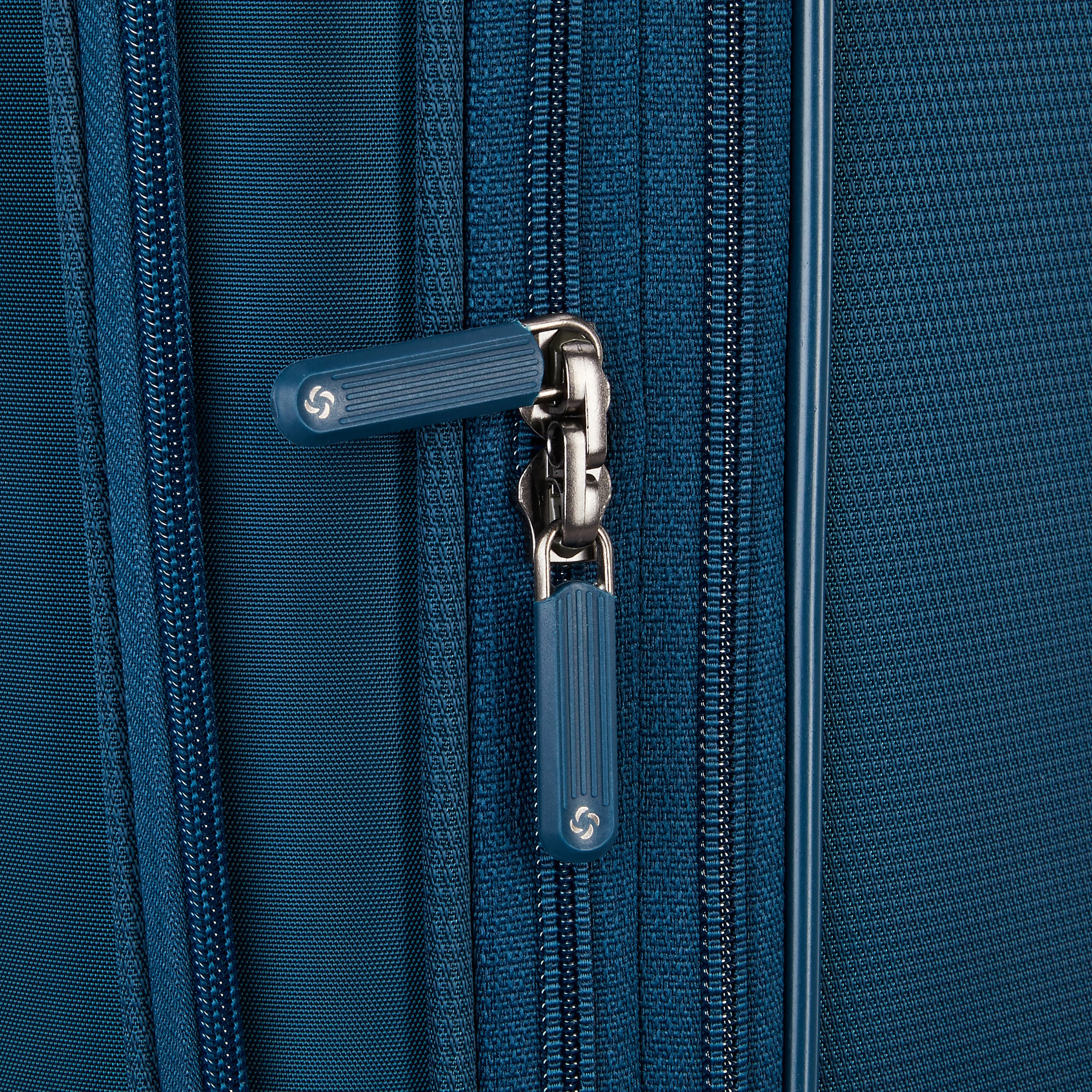 Samsonite Stratus 2-piece Softside Set