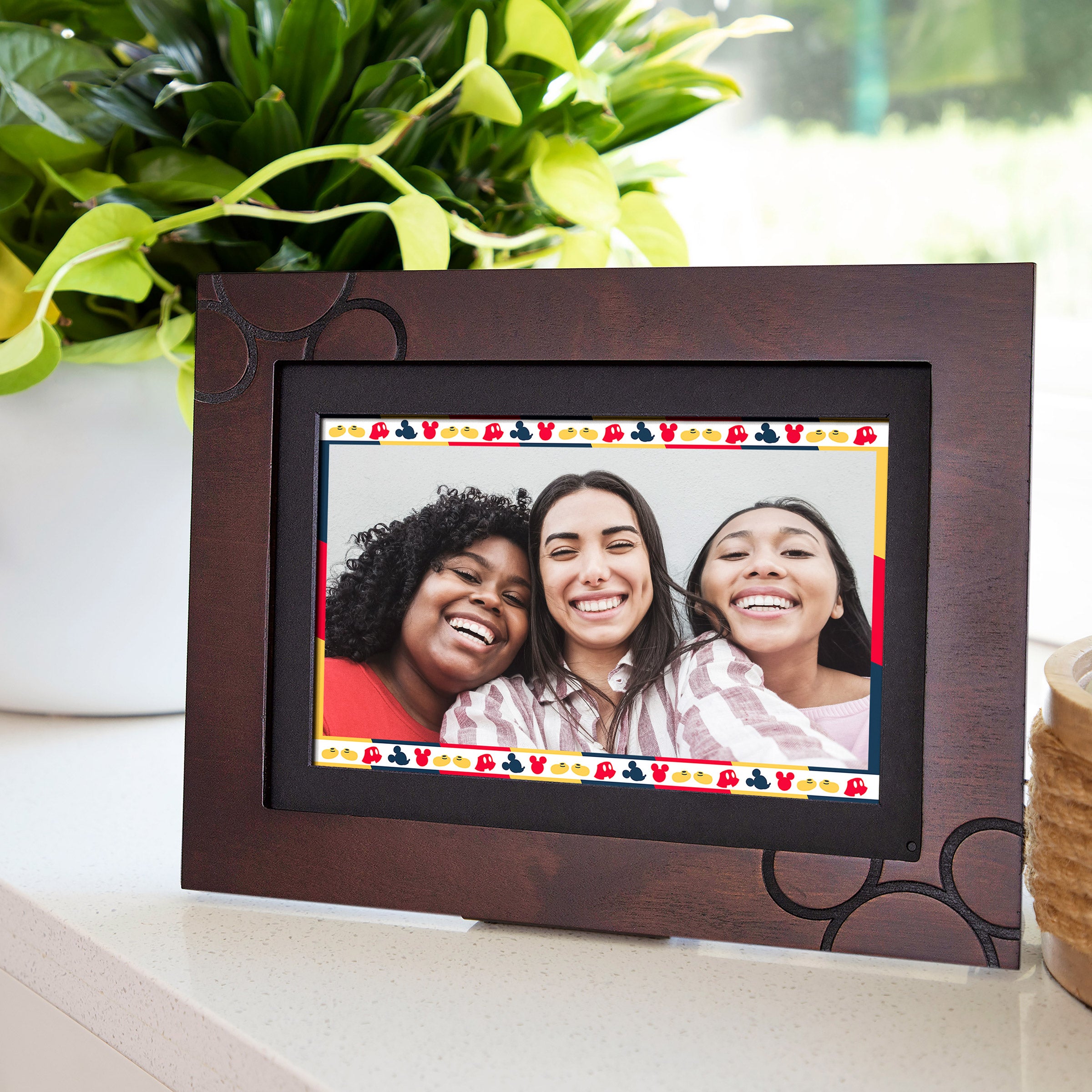 Disney Classic 10" PhotoShare Smart Digital Picture Frame