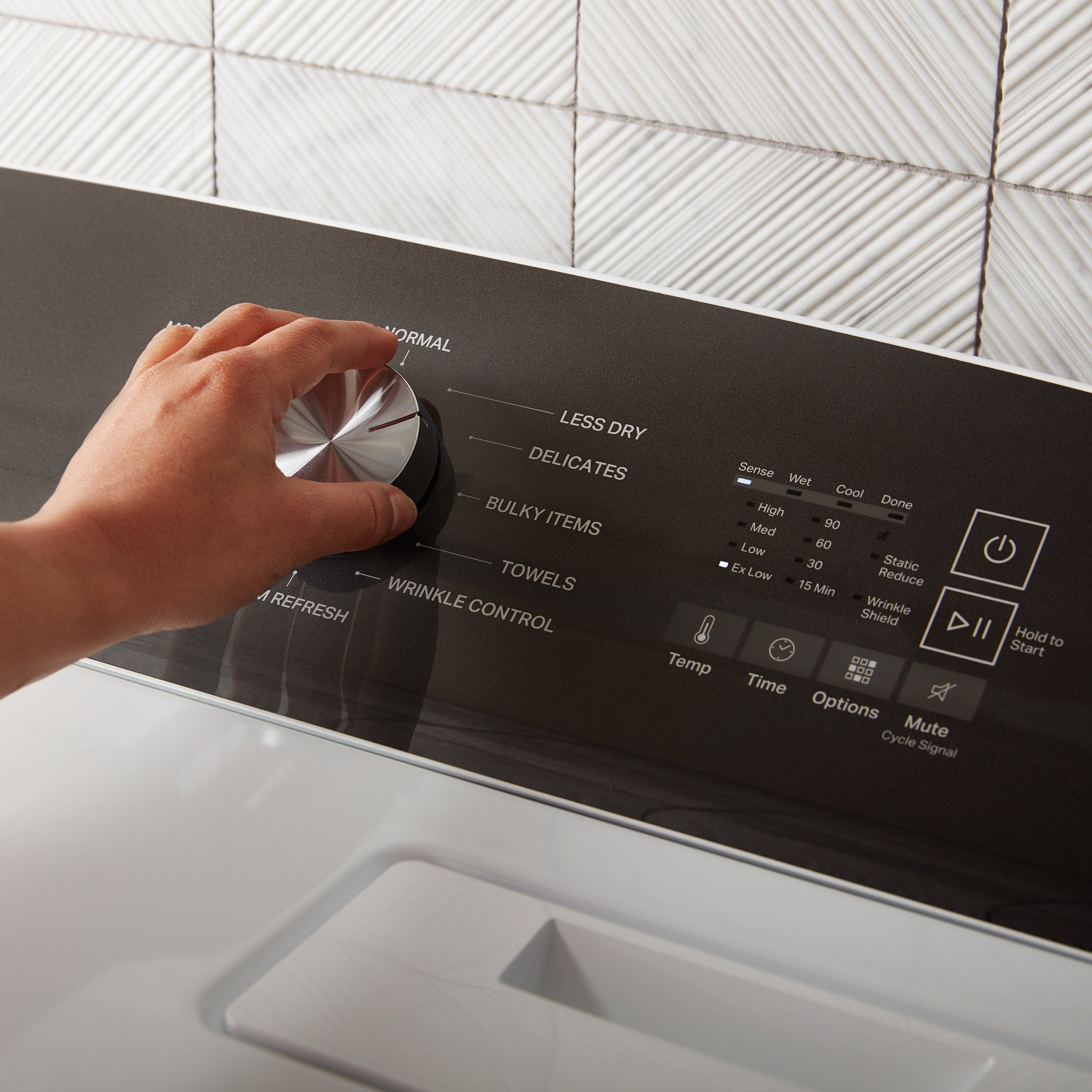 Whirlpool 7.0 cu. ft. Electric Moisture Sensing Dryer with Steam