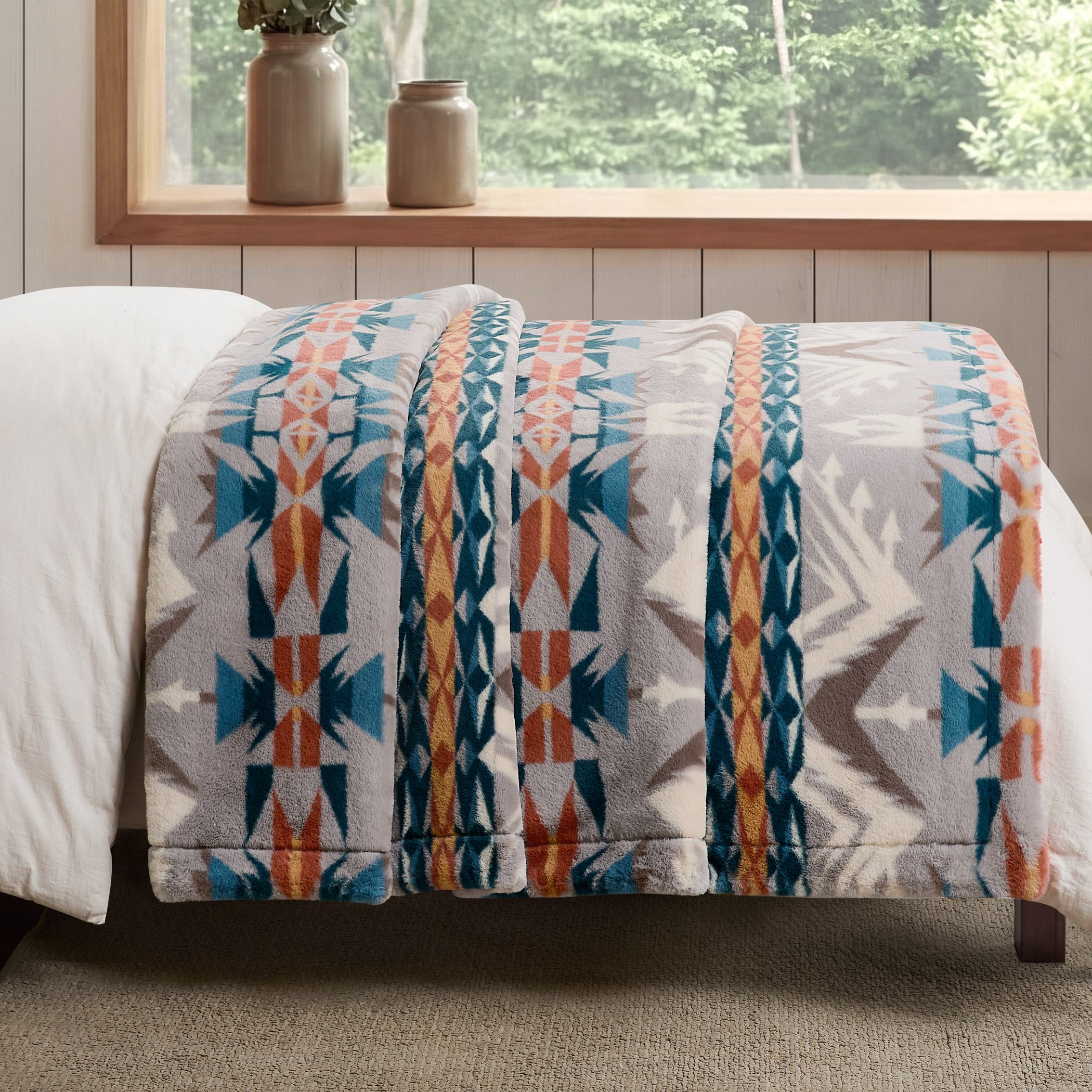 Pendleton Faux Fur Luxe Blanket
