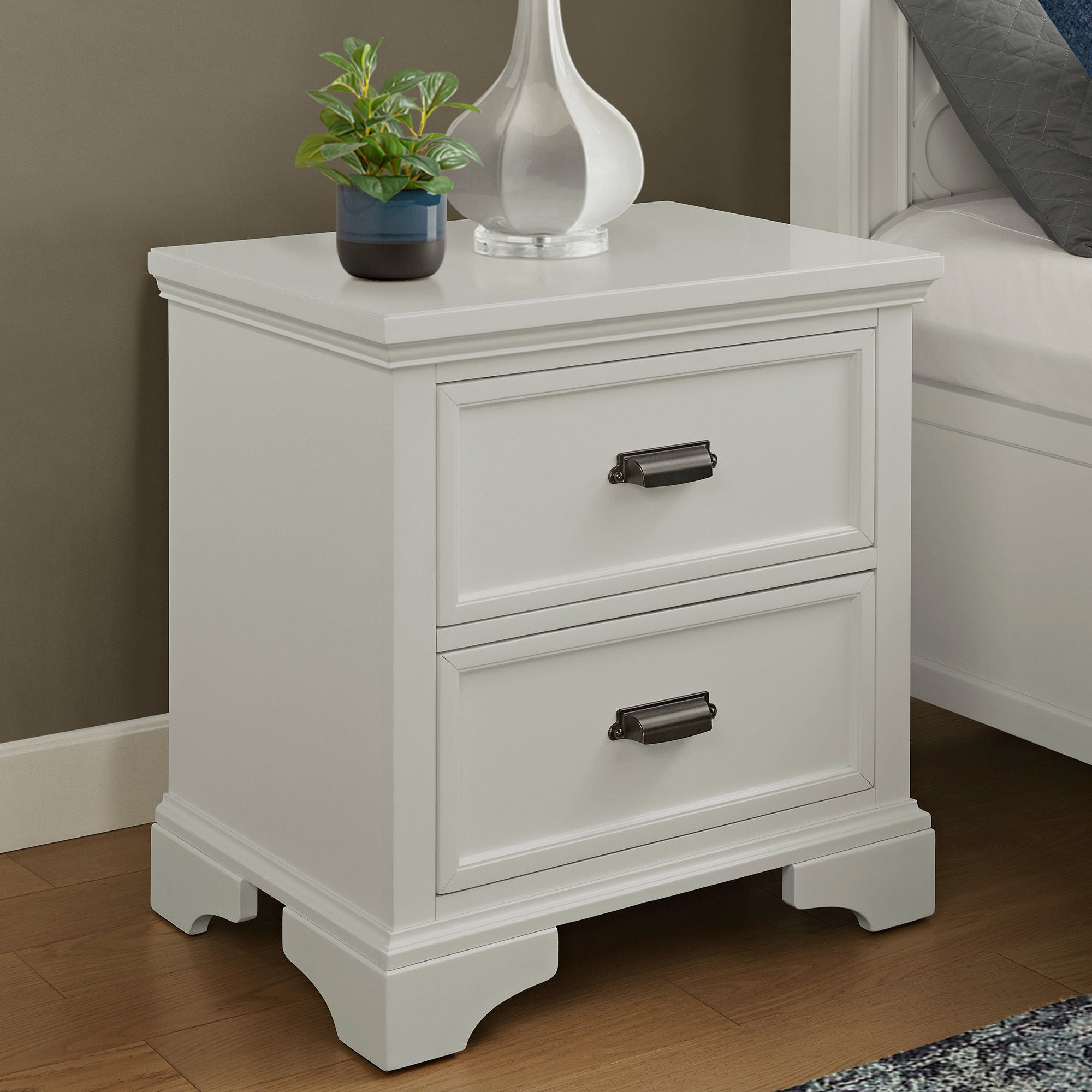 Wynne 2-drawer Nightstand