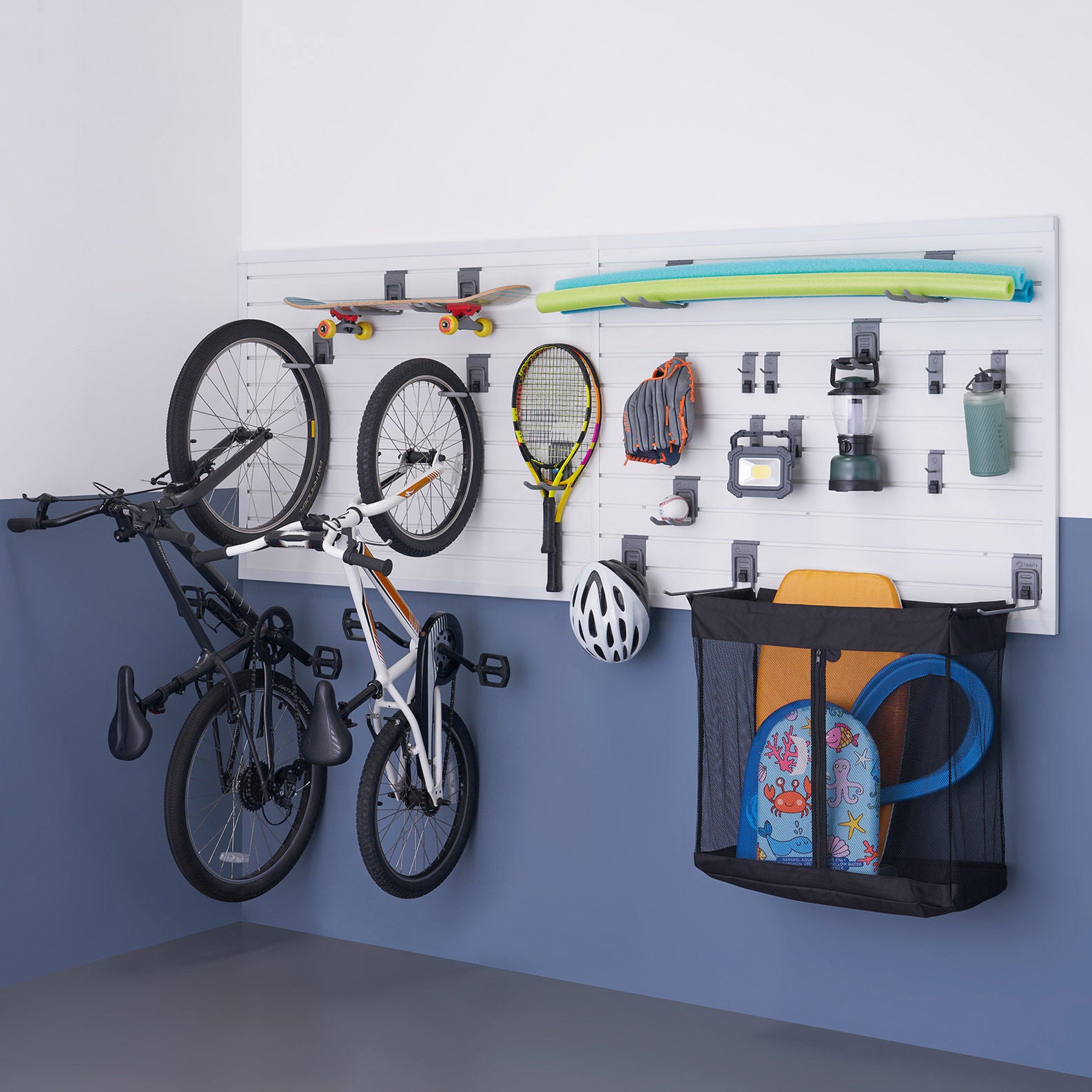 TRINITY 24 Sq Ft Modular Slatwall 19-piece Accessory Set