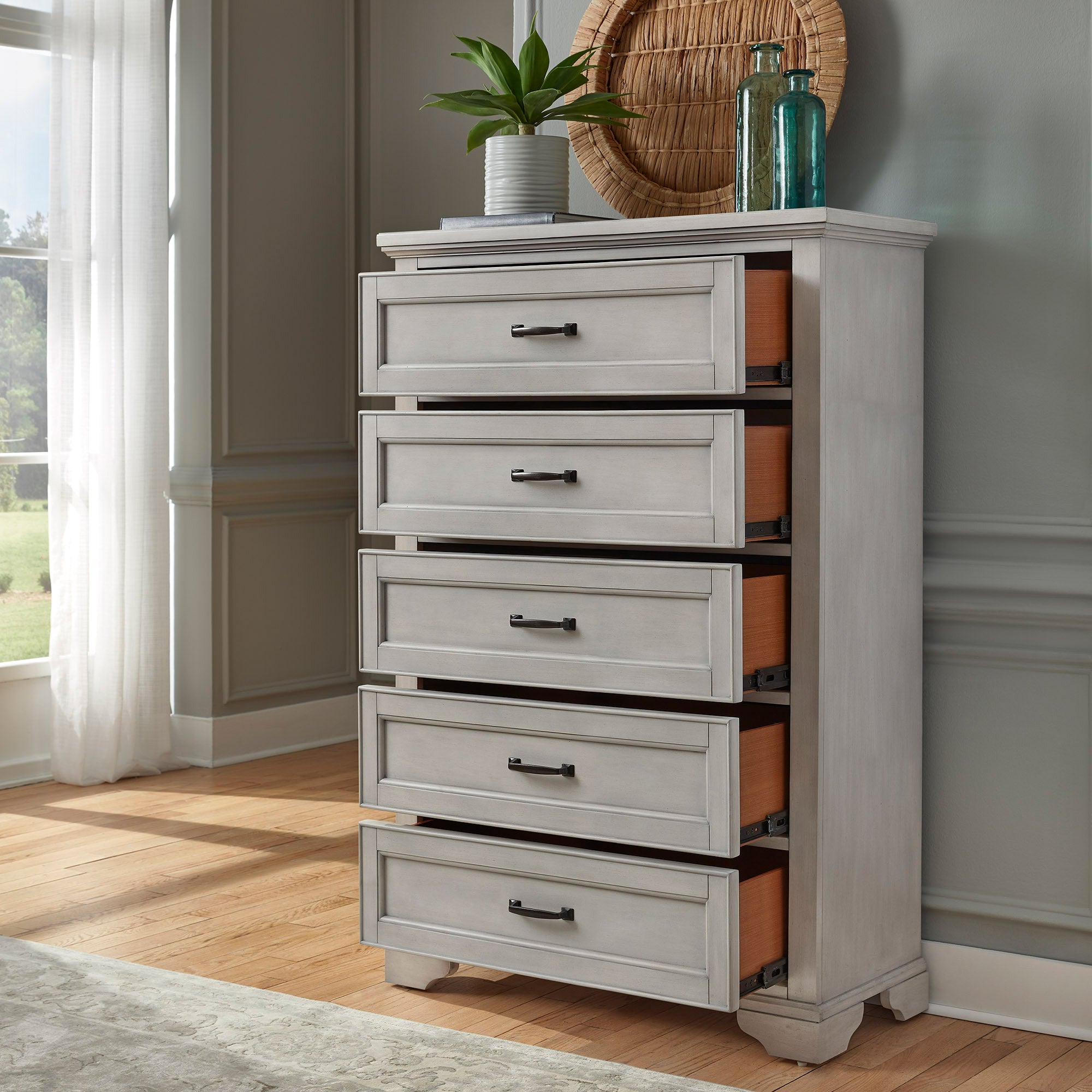 McKinley 5 Drawer Chest