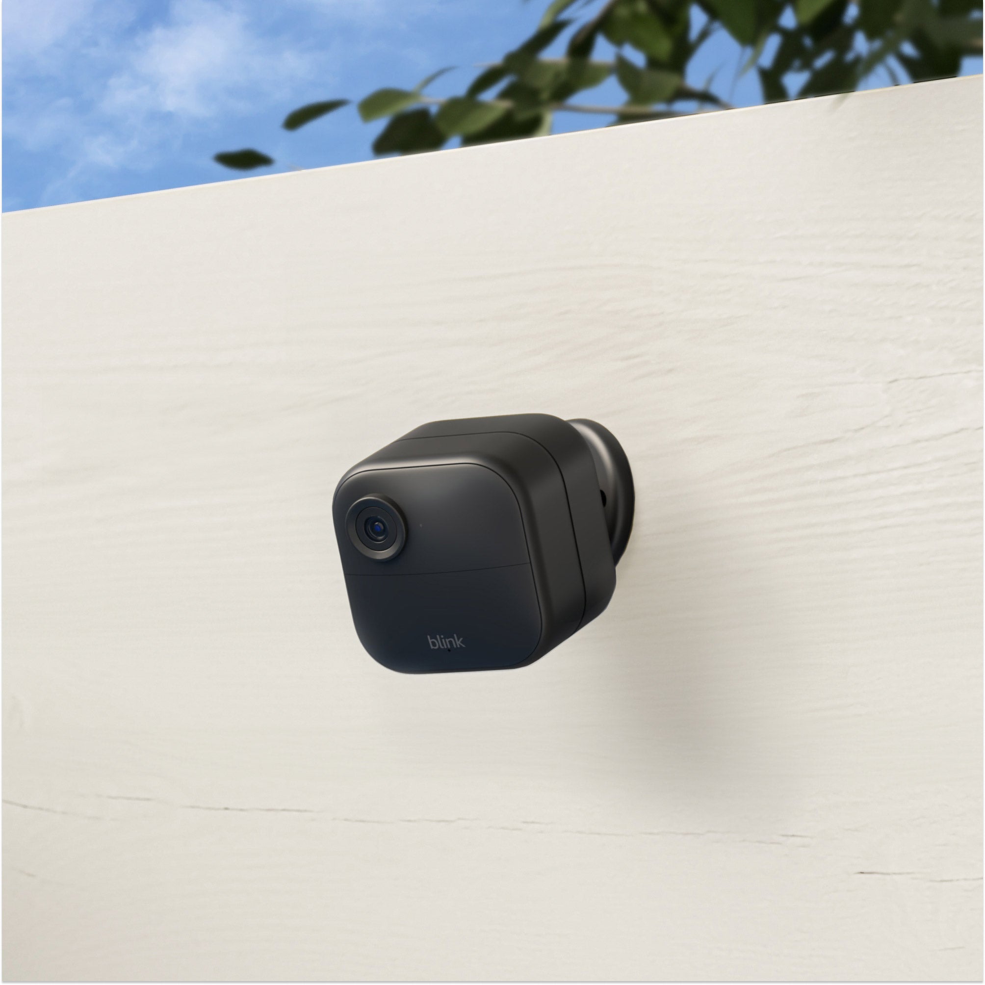 Blink Outdoor 4 (4th Gen) + Battery Extension Pack- Wire-Free HD Smart Security Camera