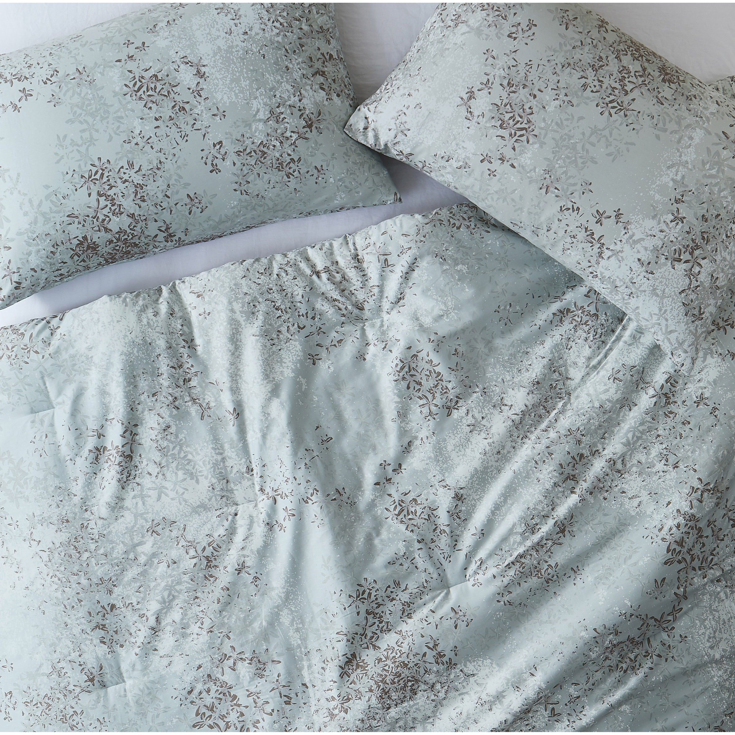 Calvin Klein 3-piece Comforter Set, Presidio