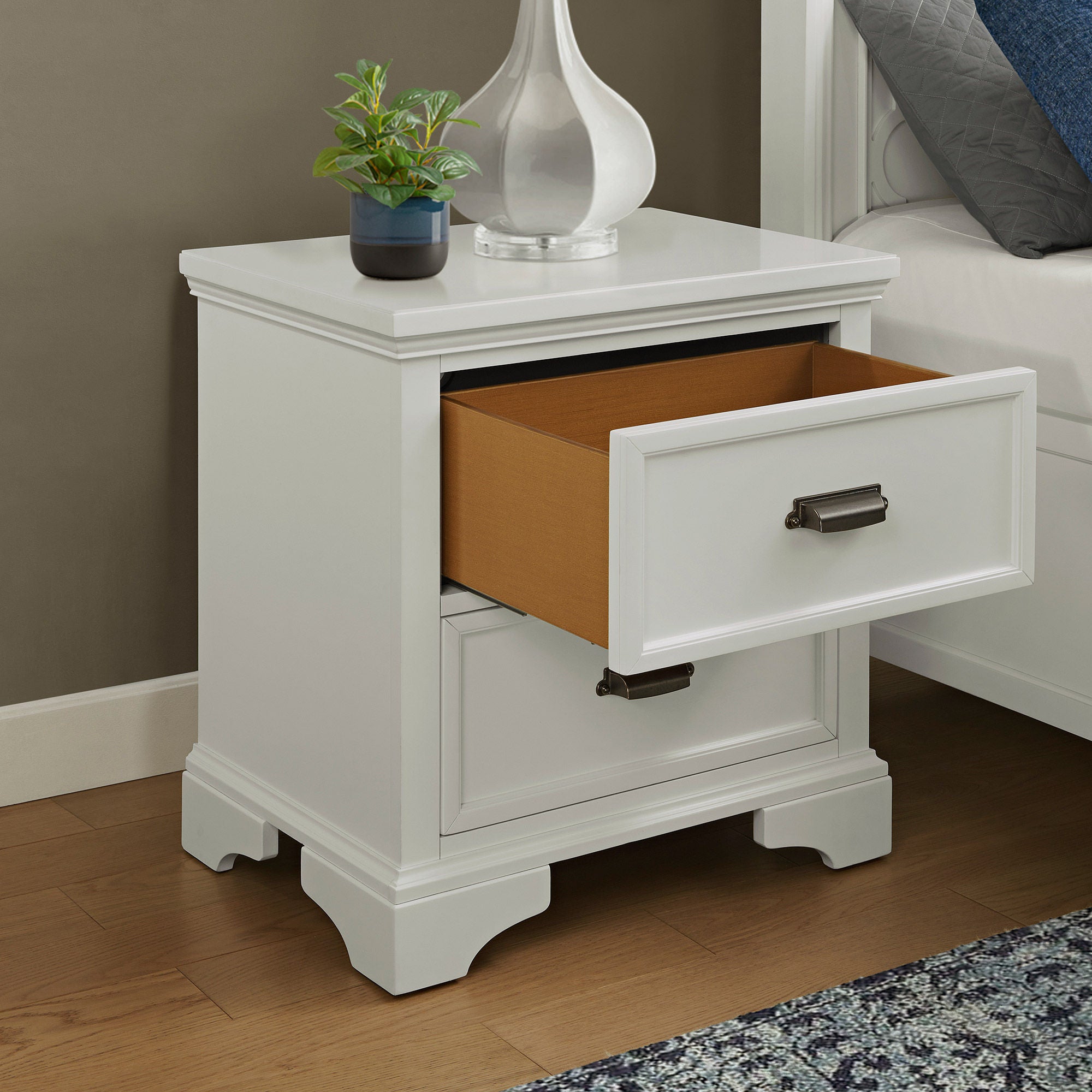 Wynne 2-drawer Nightstand