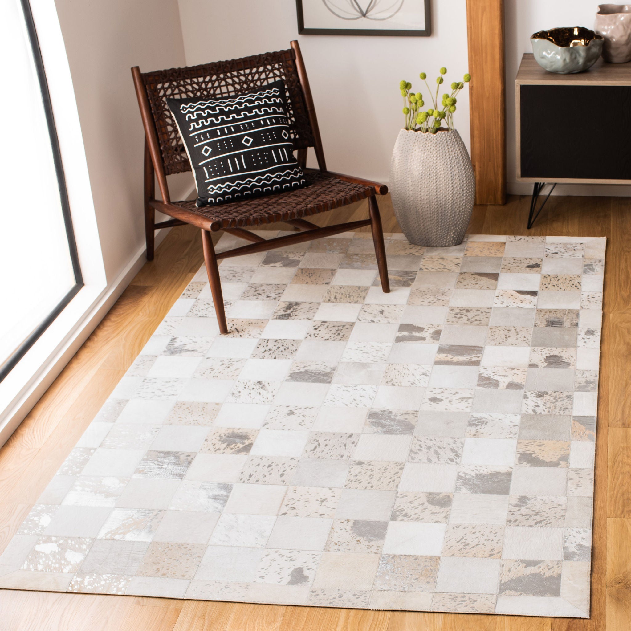 Natural Cowhide Area Rug or Runner by Safavieh, Libeth Ivory/Silver