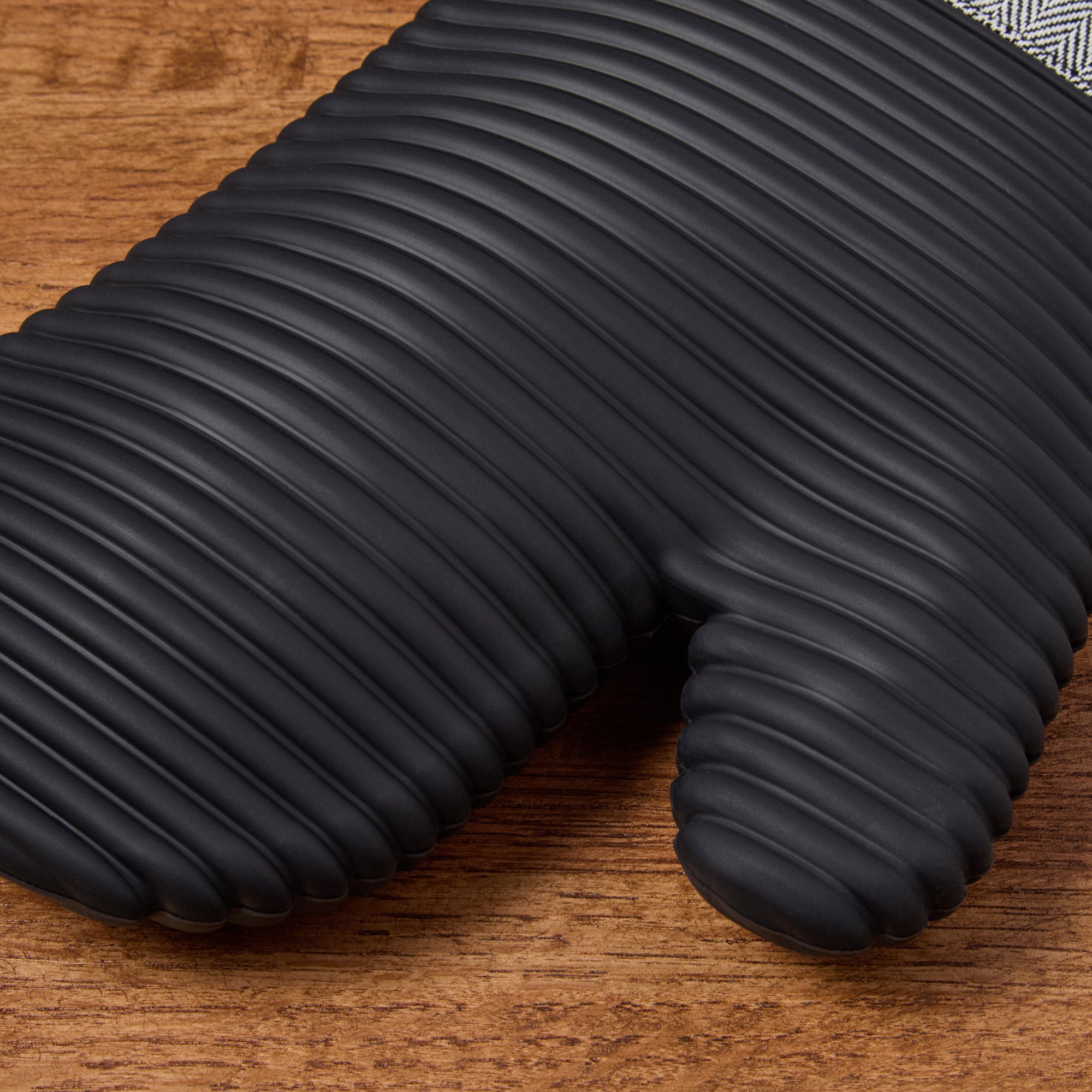 KitchenAid Herringbone 4-piece Mitt Set