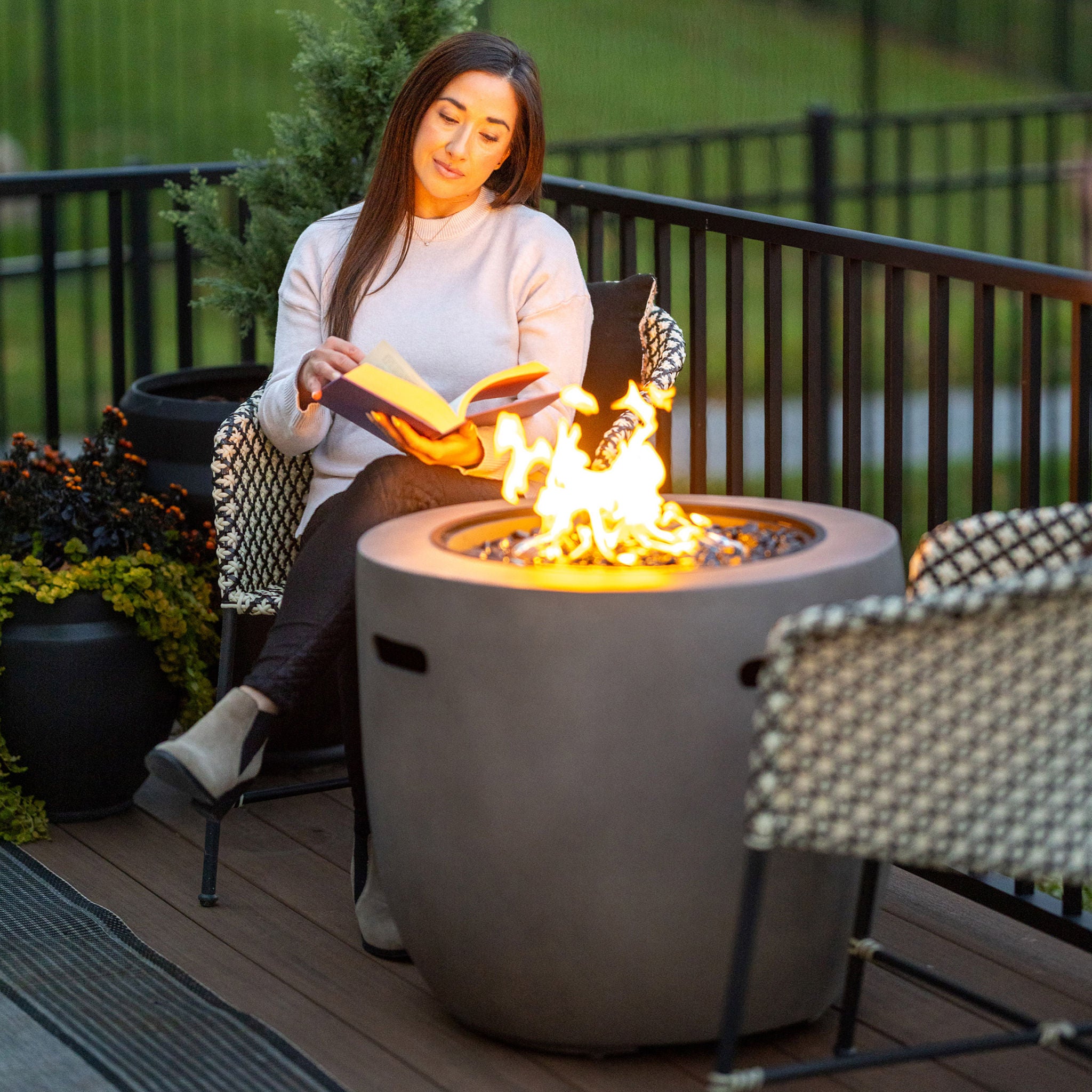 Sunbeam Euro Resin Fire Pit