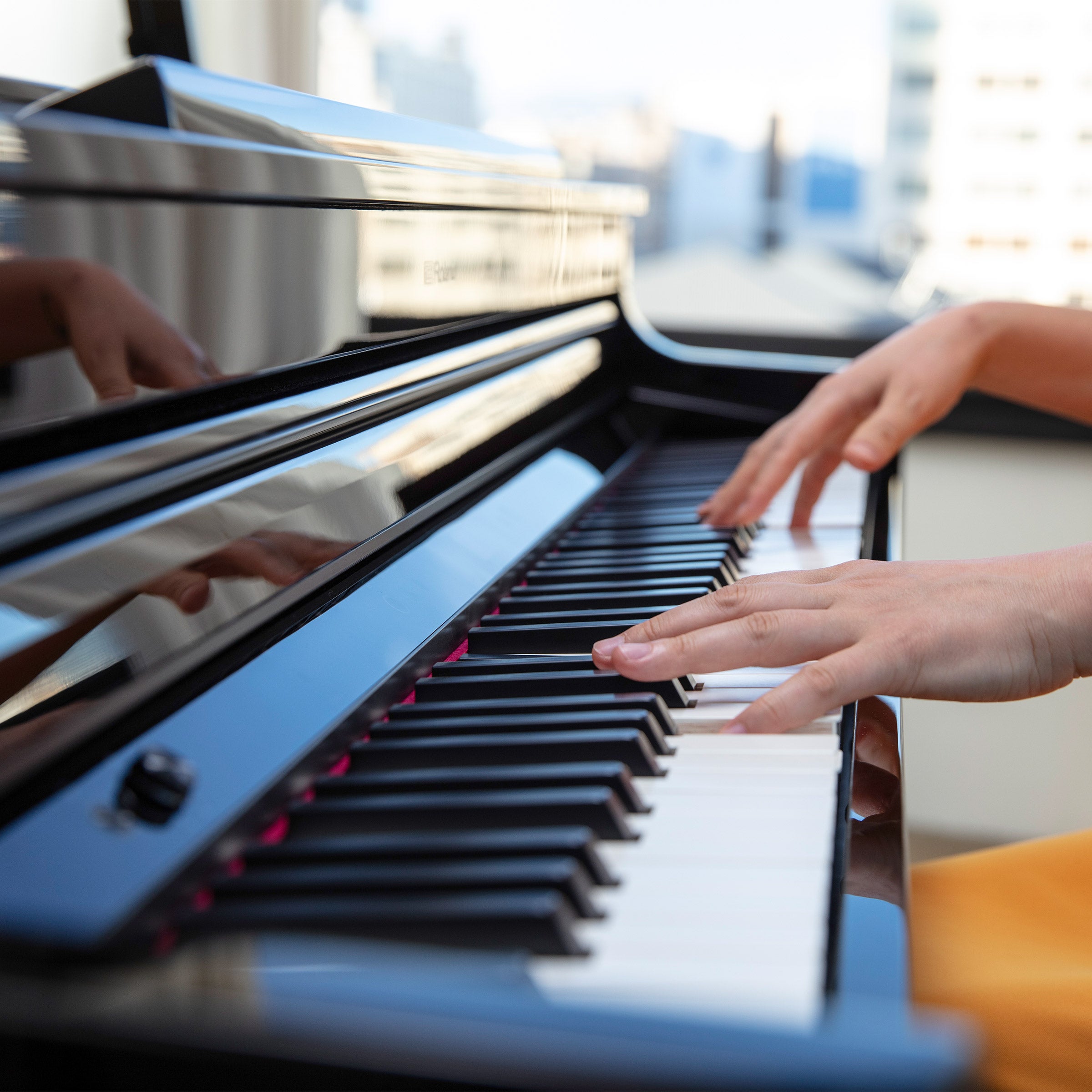 Roland CG-2 Digital Grand Piano Bundle